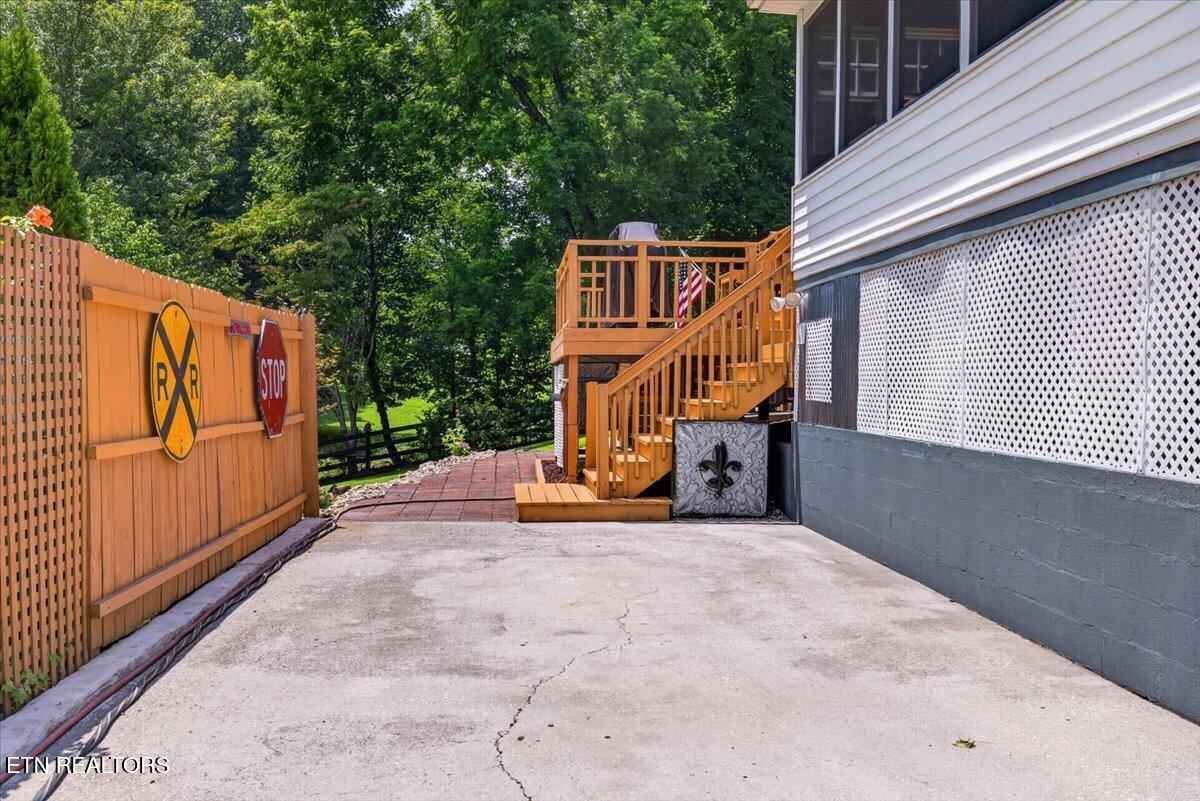 176 Bostie Maire Lane Clinton TN 37716