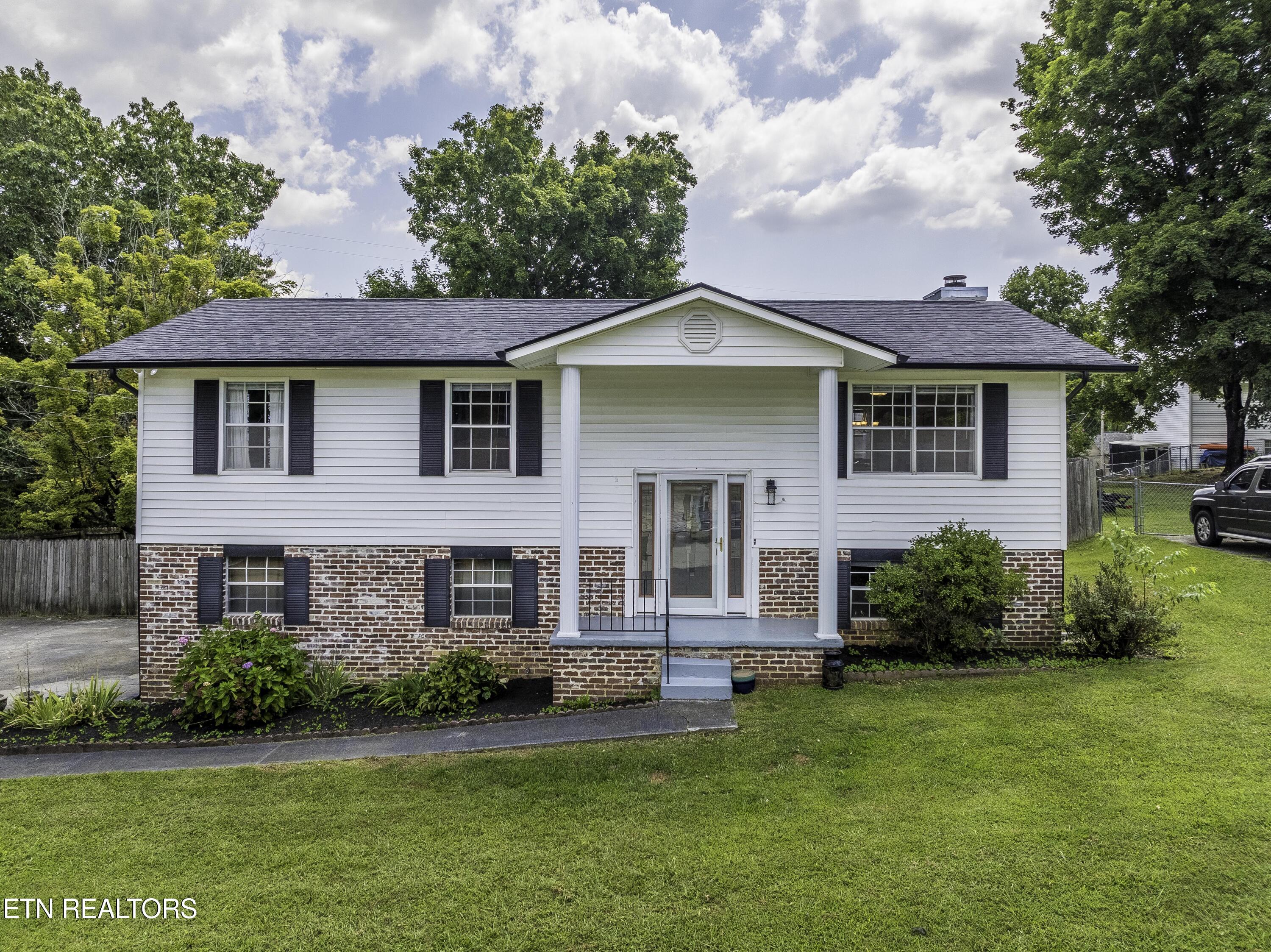 5816 NW Wooded Acres Drive Knoxville TN 37921