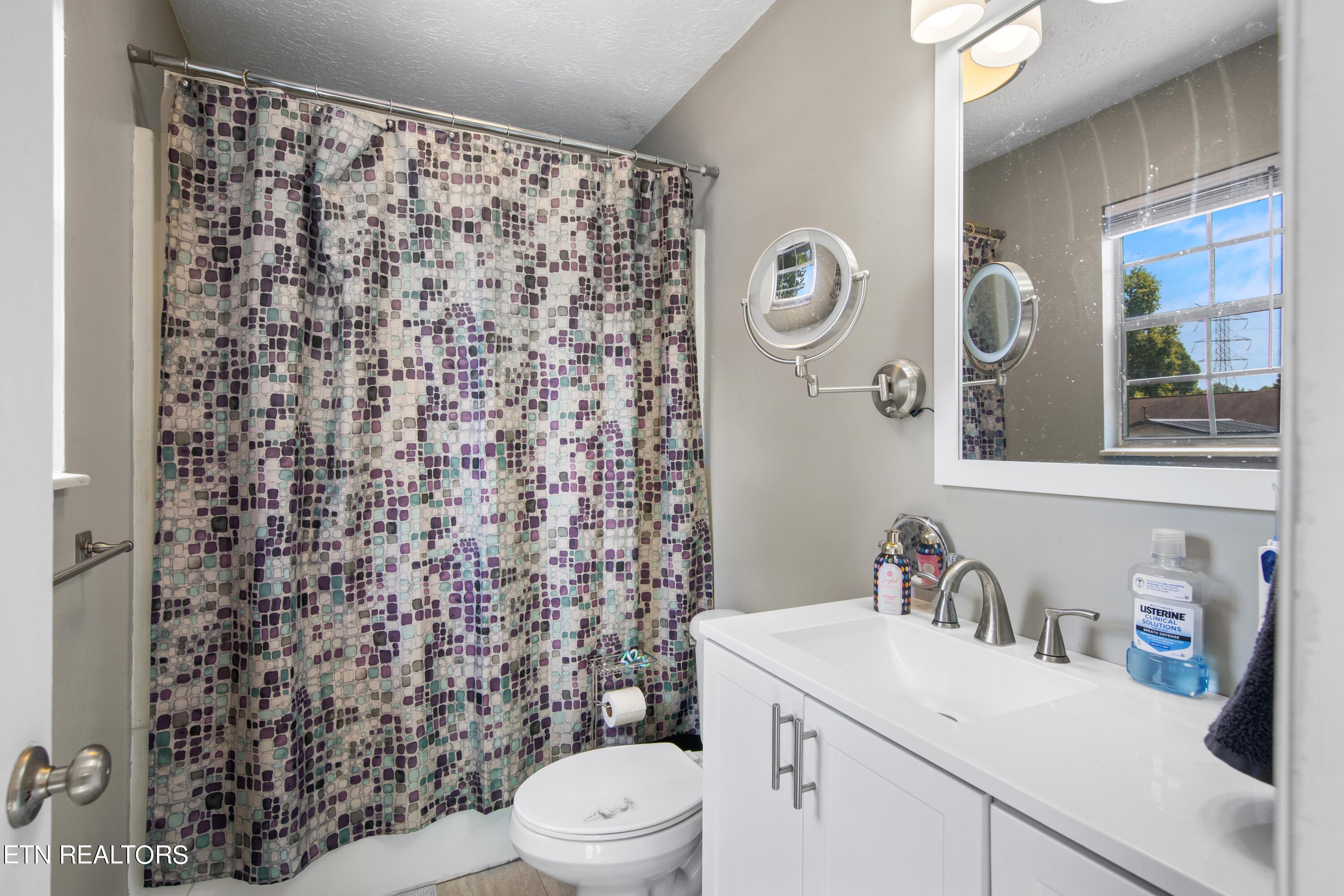 5816 NW Wooded Acres Drive Knoxville TN 37921