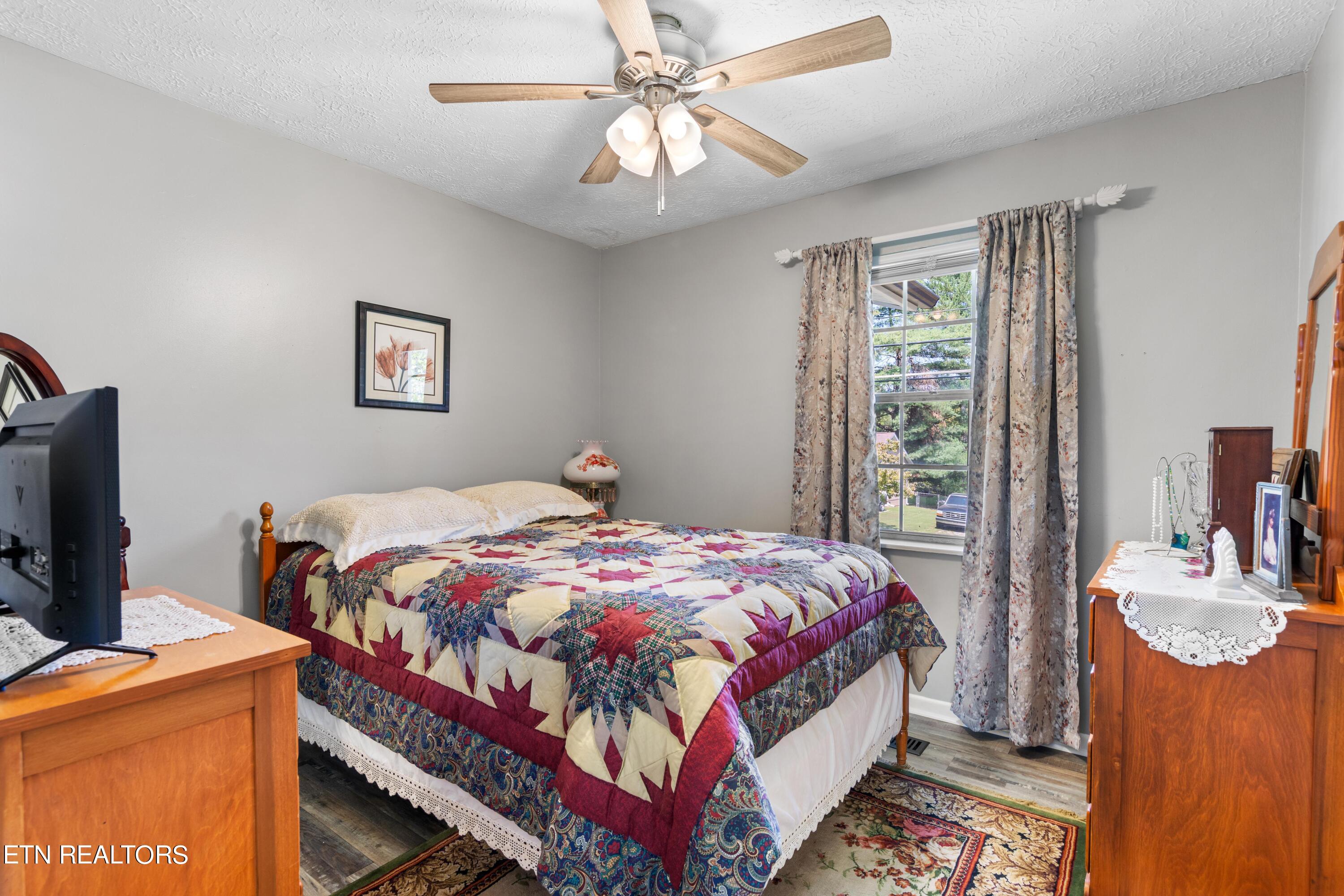 5816 NW Wooded Acres Drive Knoxville TN 37921