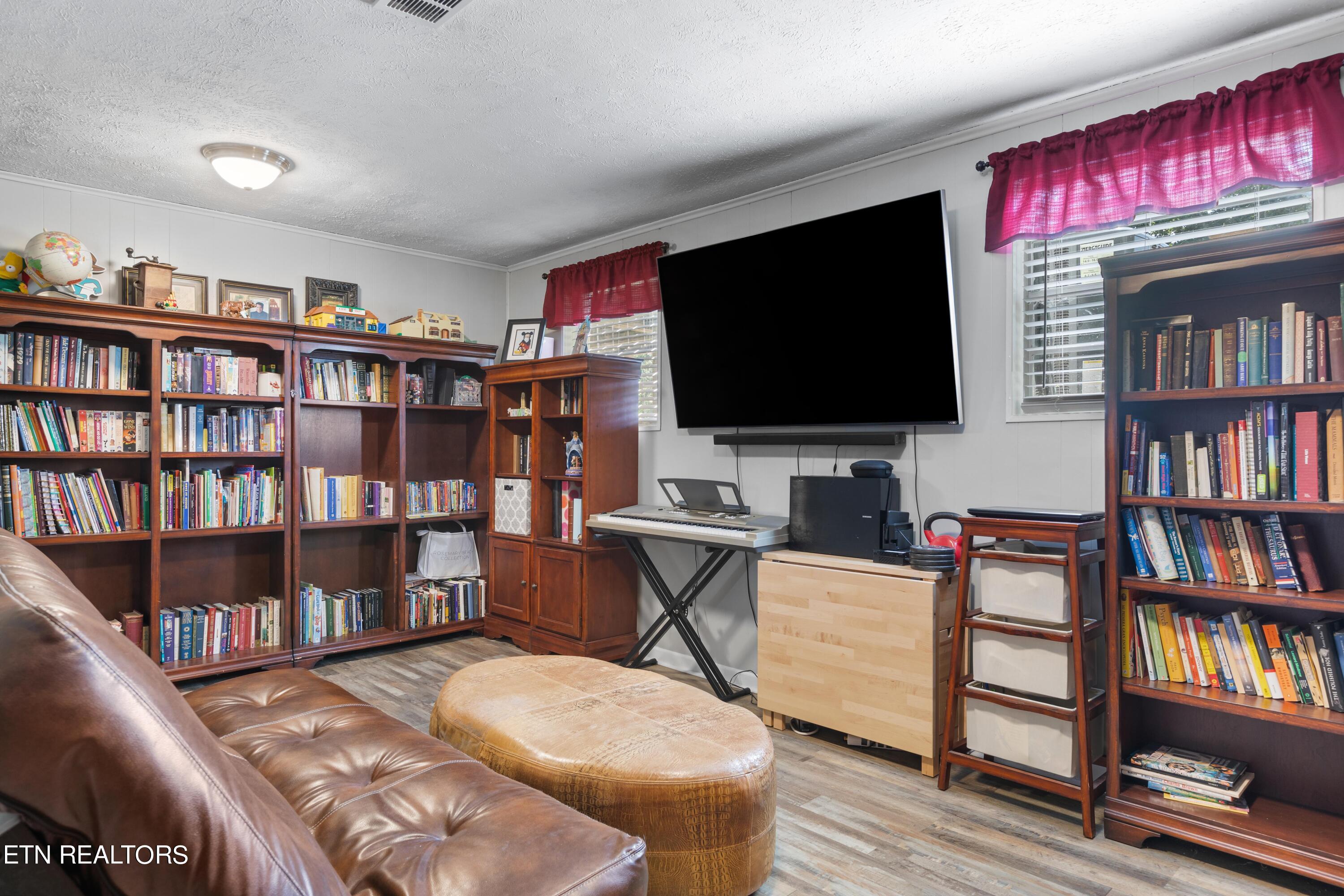 5816 NW Wooded Acres Drive Knoxville TN 37921