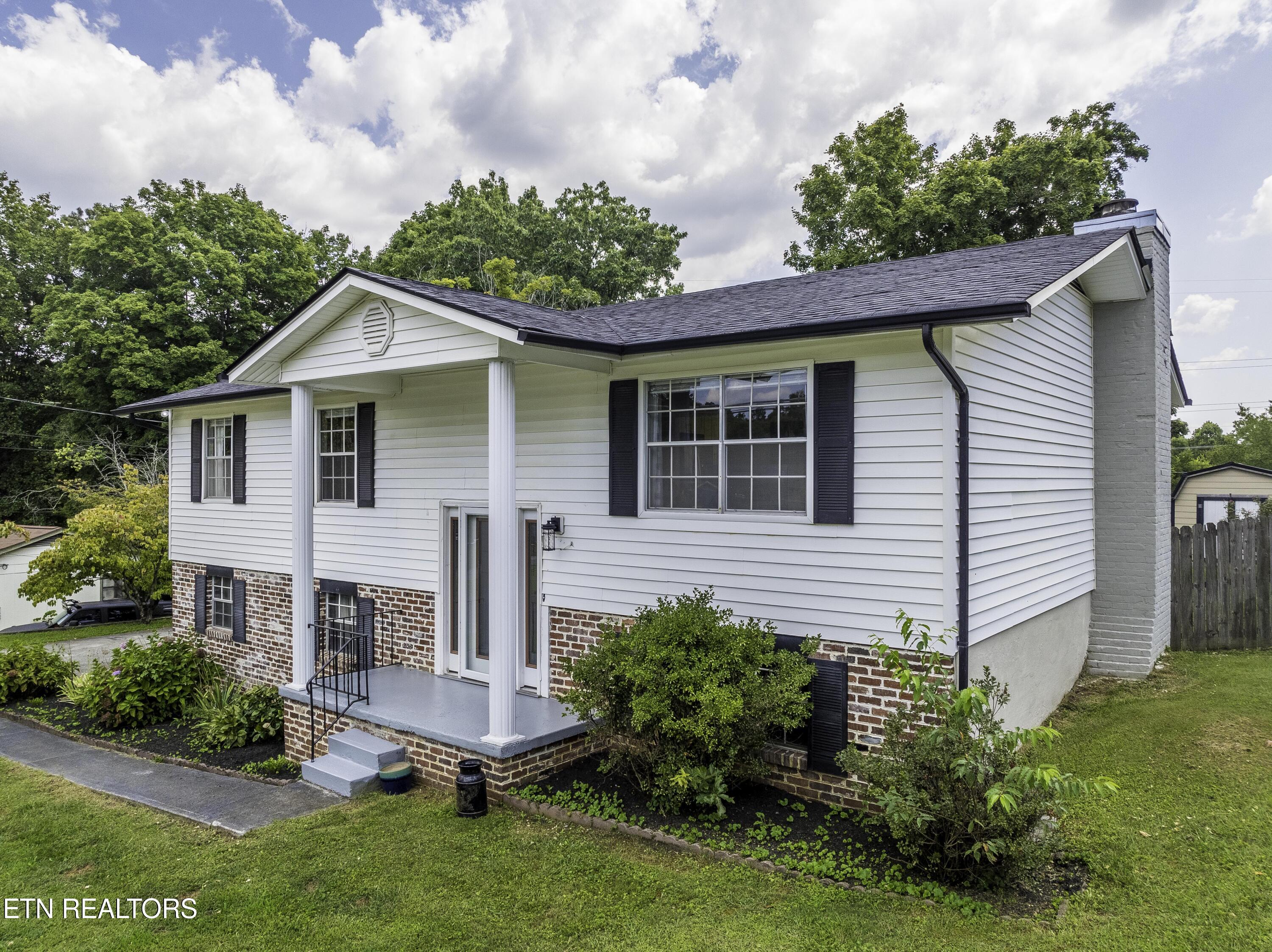 5816 NW Wooded Acres Drive Knoxville TN 37921