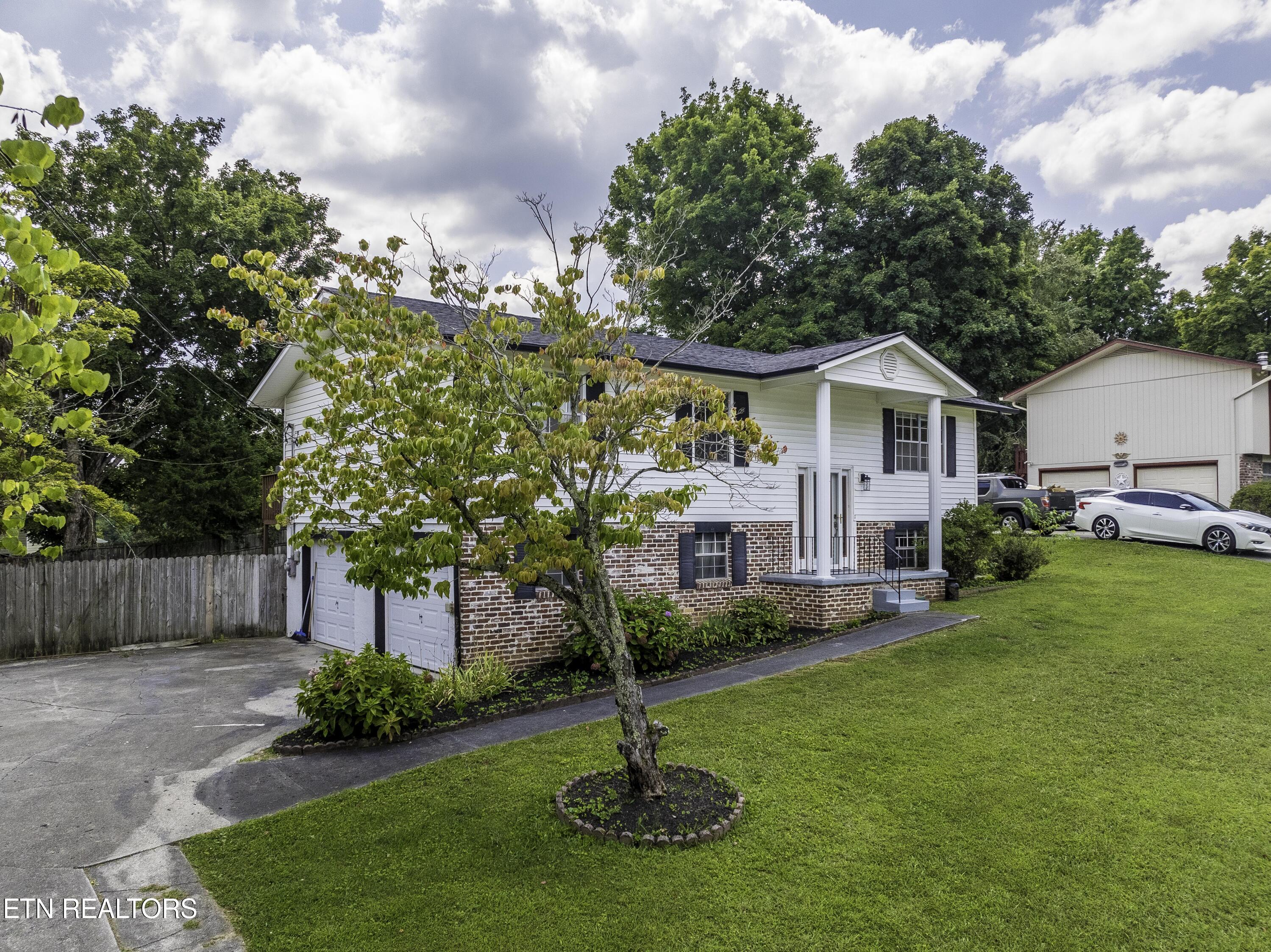 5816 NW Wooded Acres Drive Knoxville TN 37921