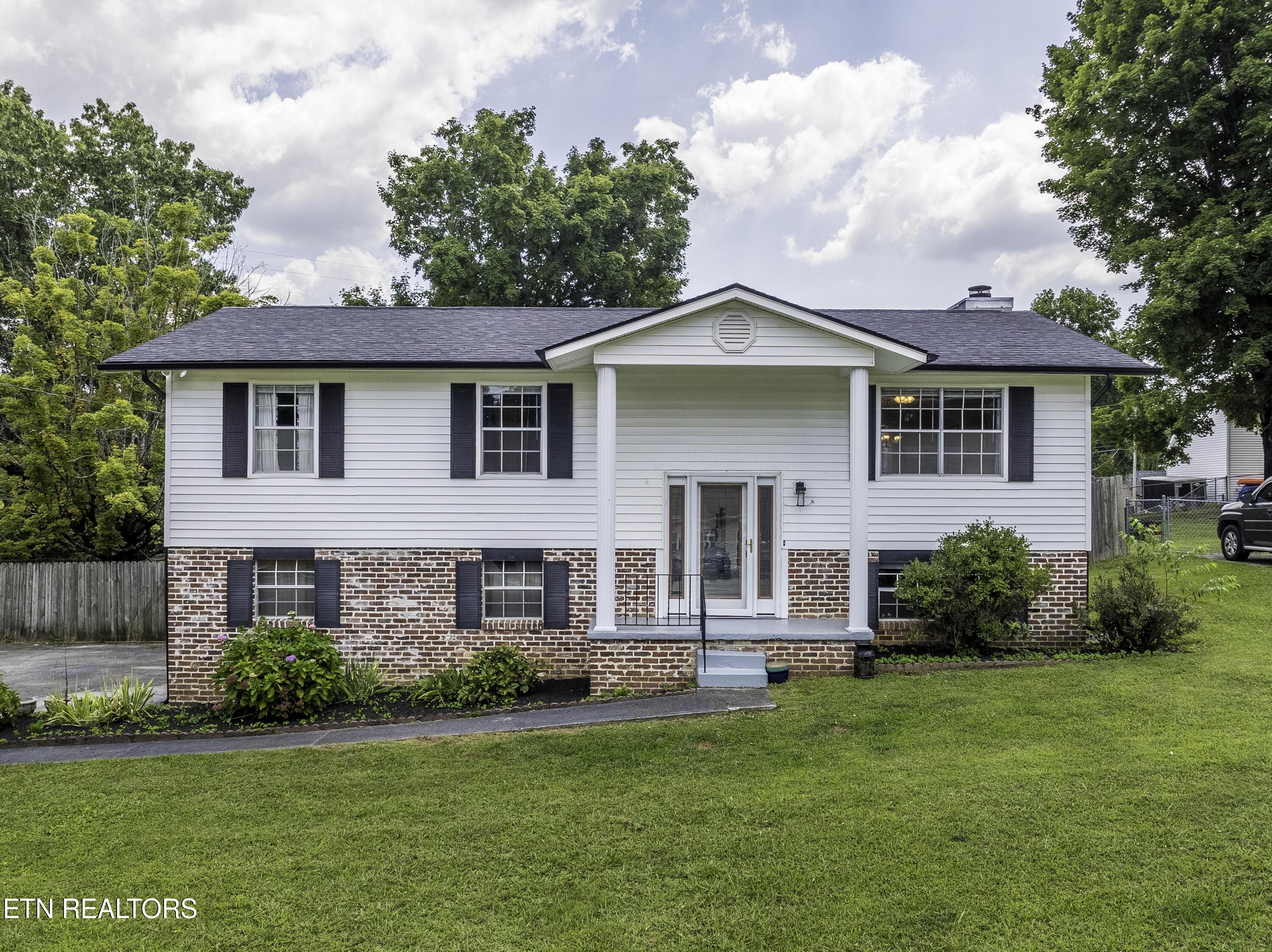 5816 NW Wooded Acres Drive Knoxville TN 37921