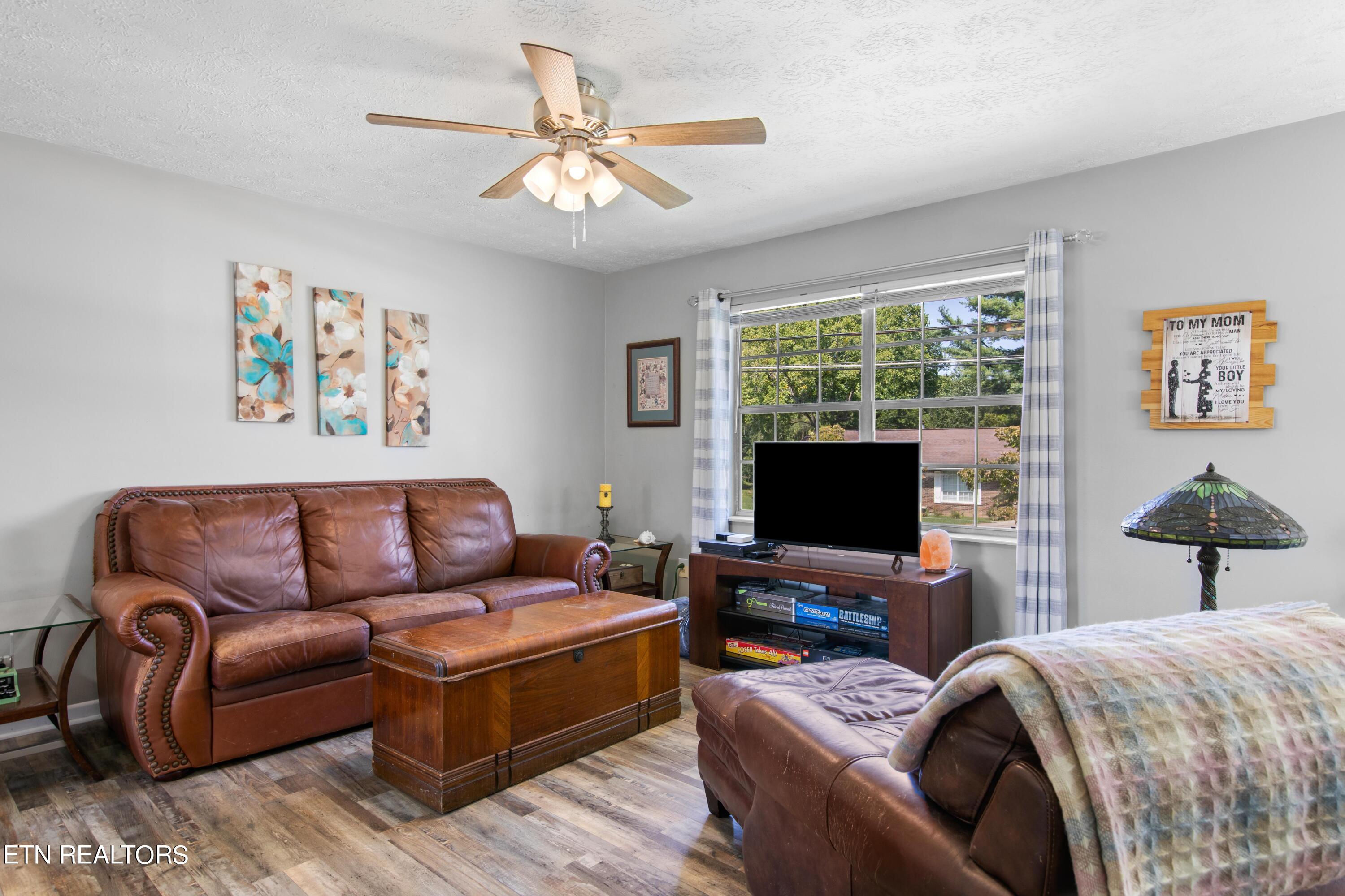 5816 NW Wooded Acres Drive Knoxville TN 37921