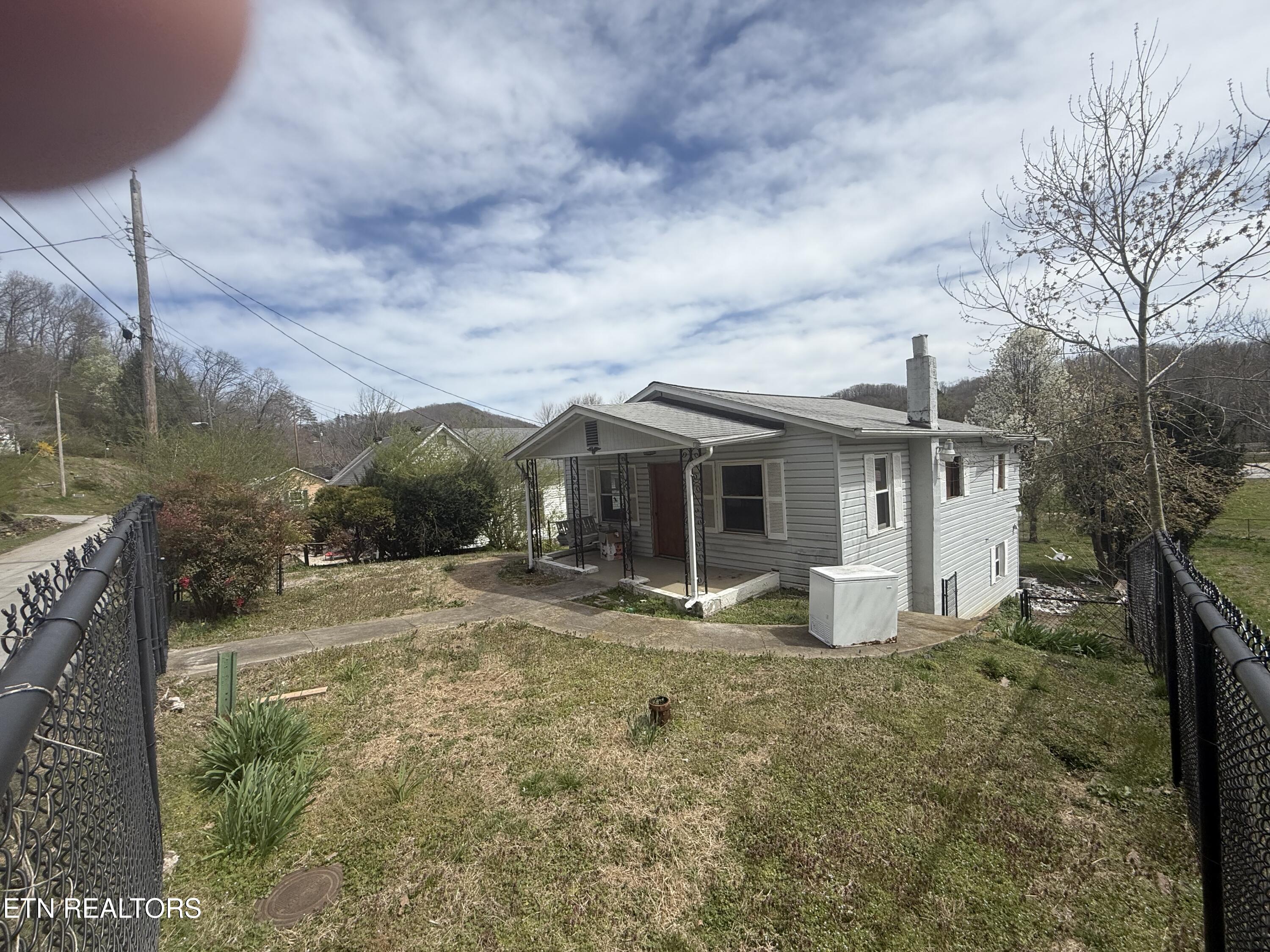 411 Hen Valley Road Oliver Springs TN 37840