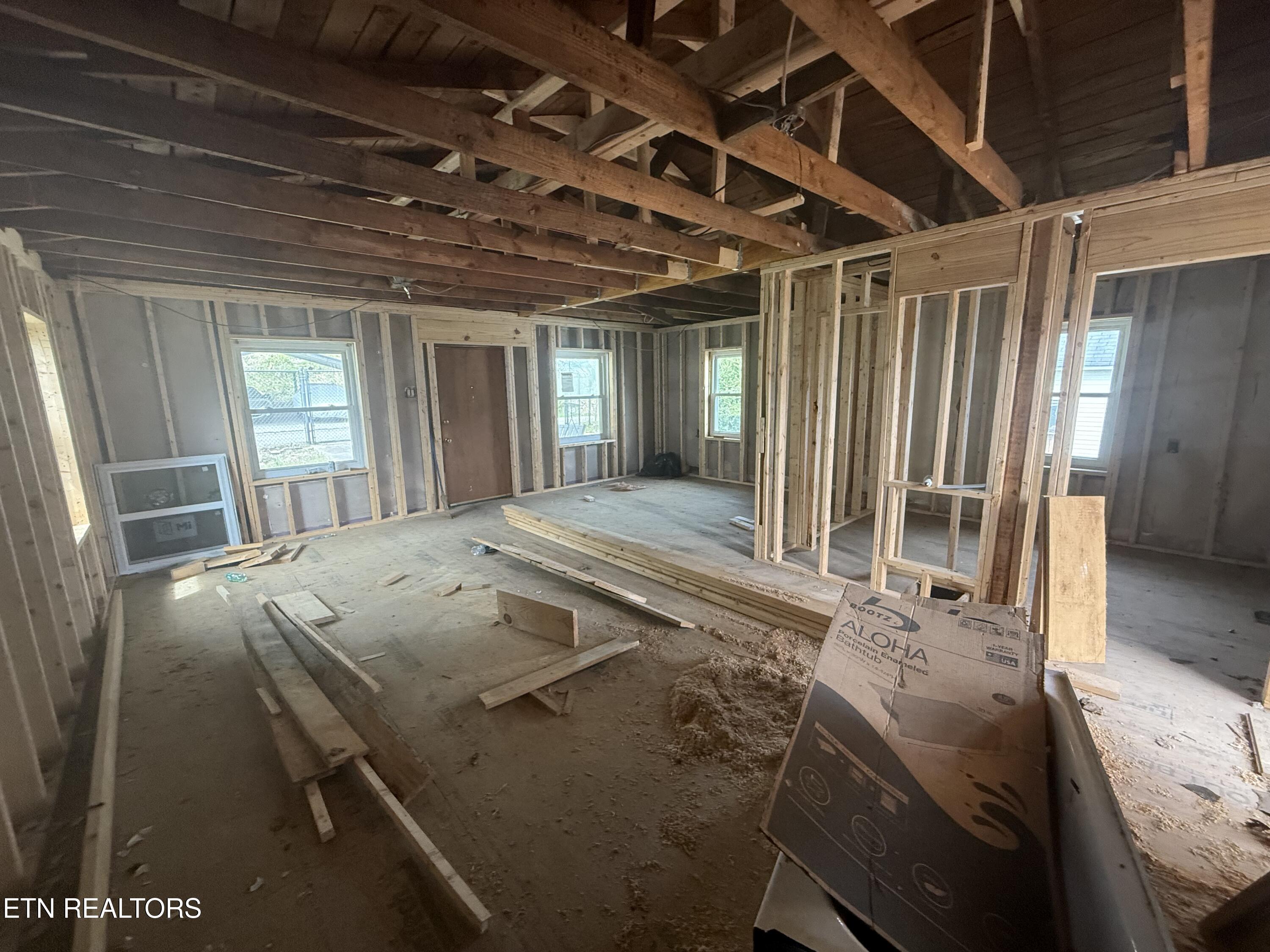 411 Hen Valley Road Oliver Springs TN 37840