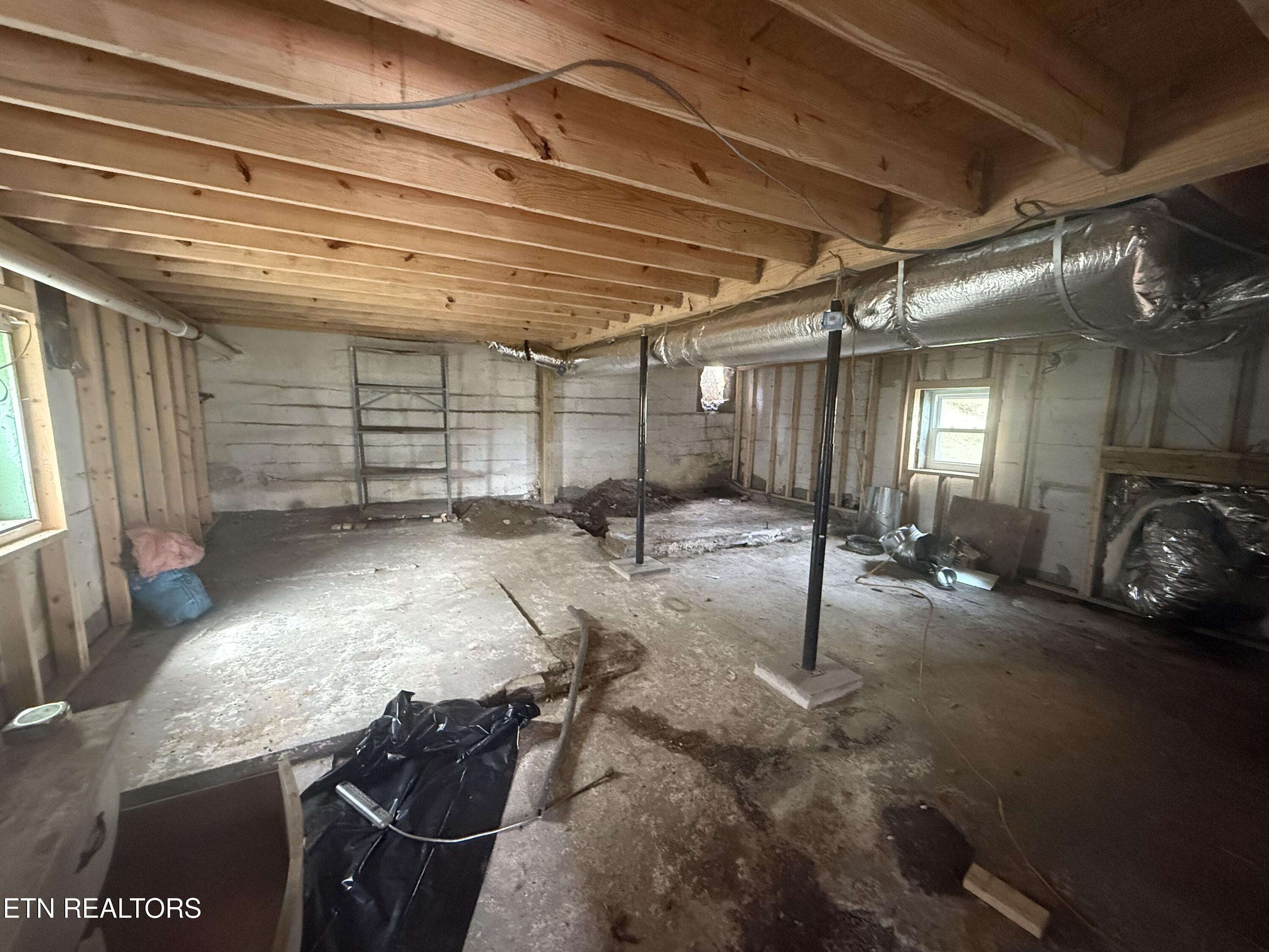 411 Hen Valley Road Oliver Springs TN 37840