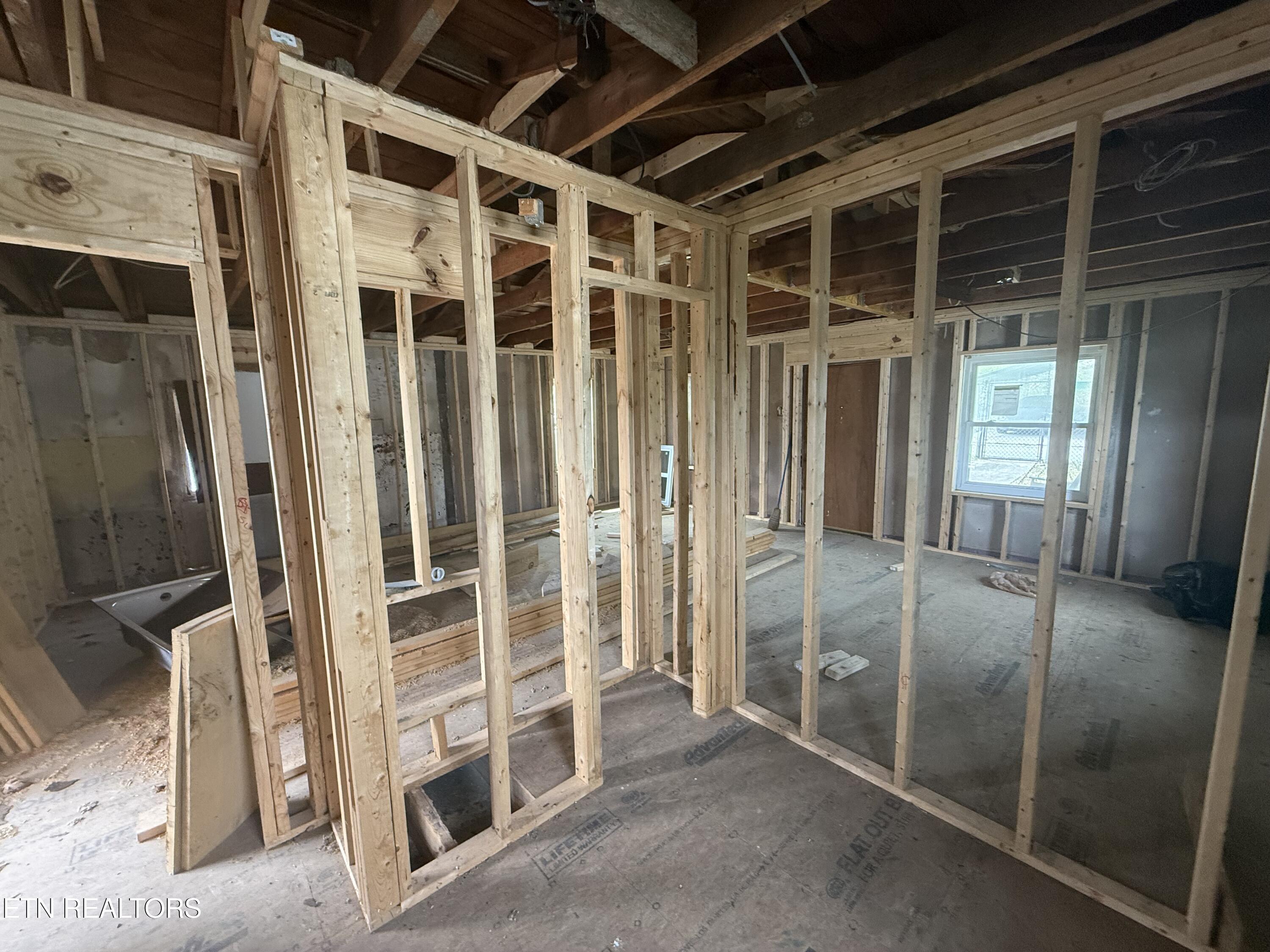 411 Hen Valley Road Oliver Springs TN 37840