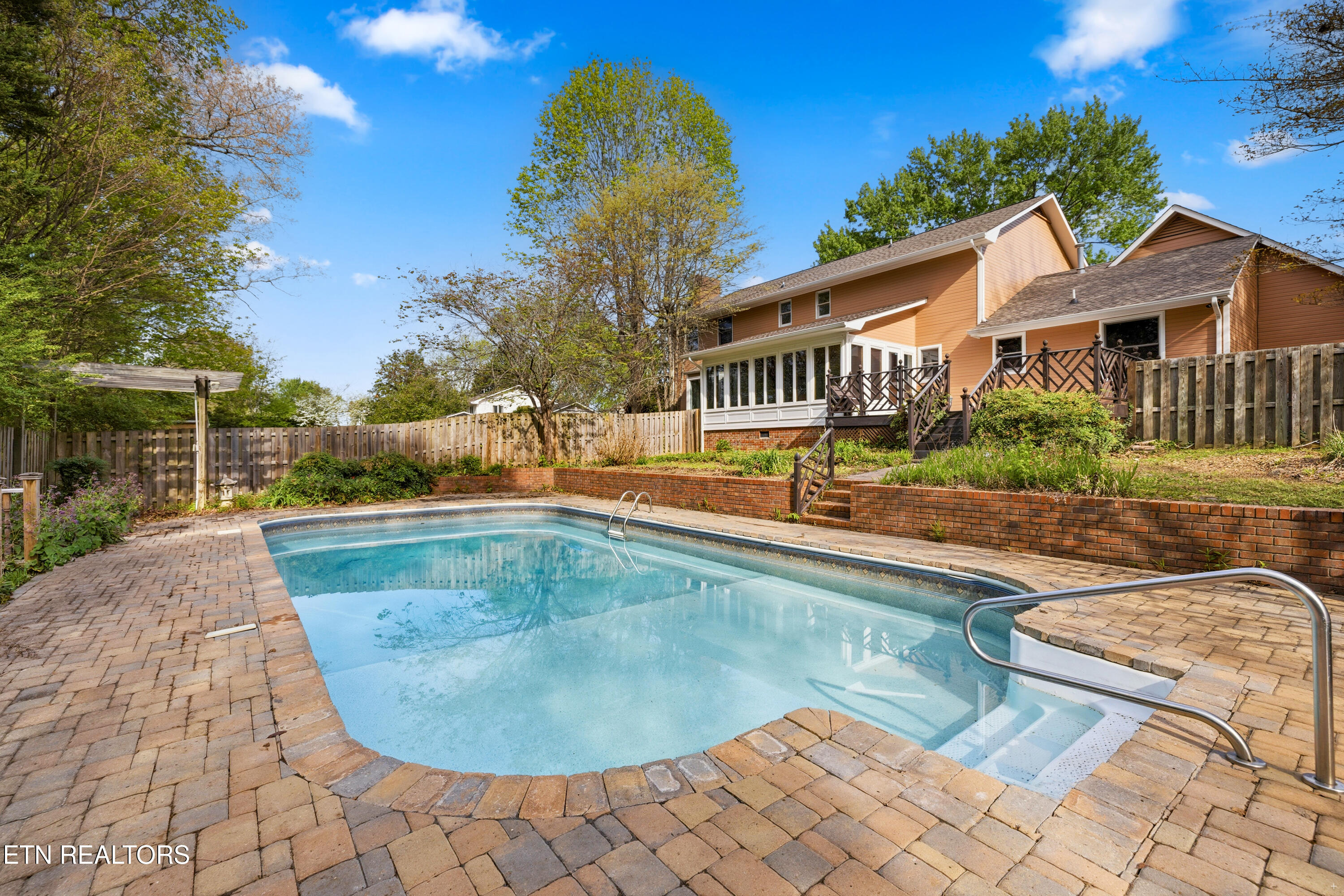 176 County Road 578 Englewood TN 37329