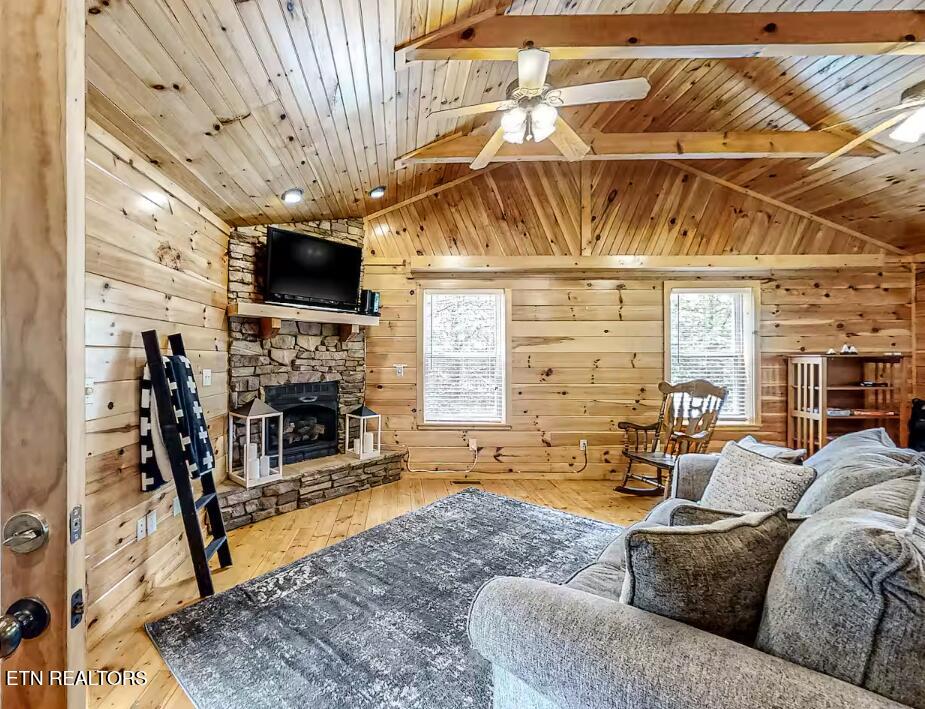 1960 Oakmont Drive Sevierville TN 37876