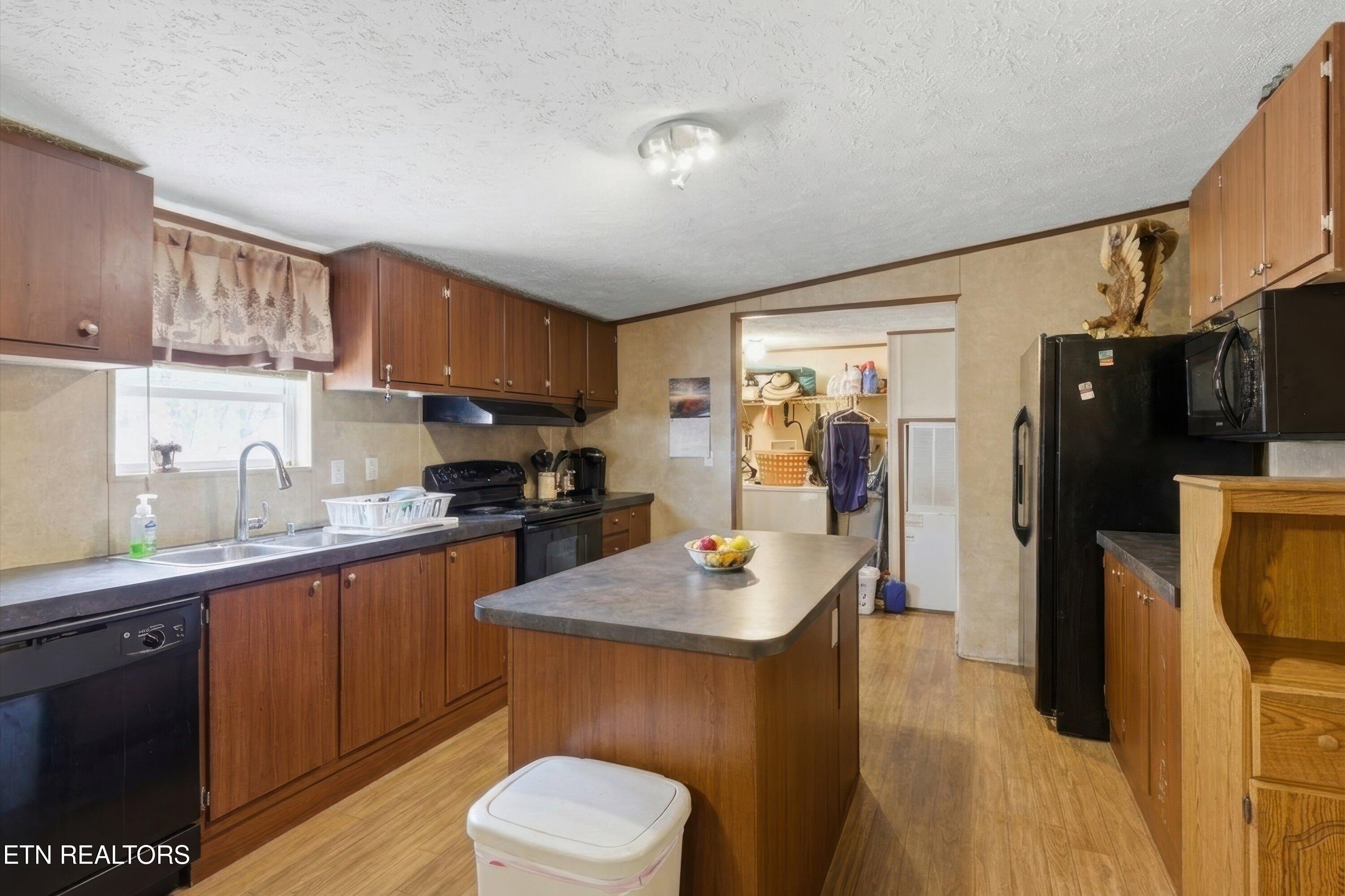 2124 Rainwater Road Dandridge TN 37725