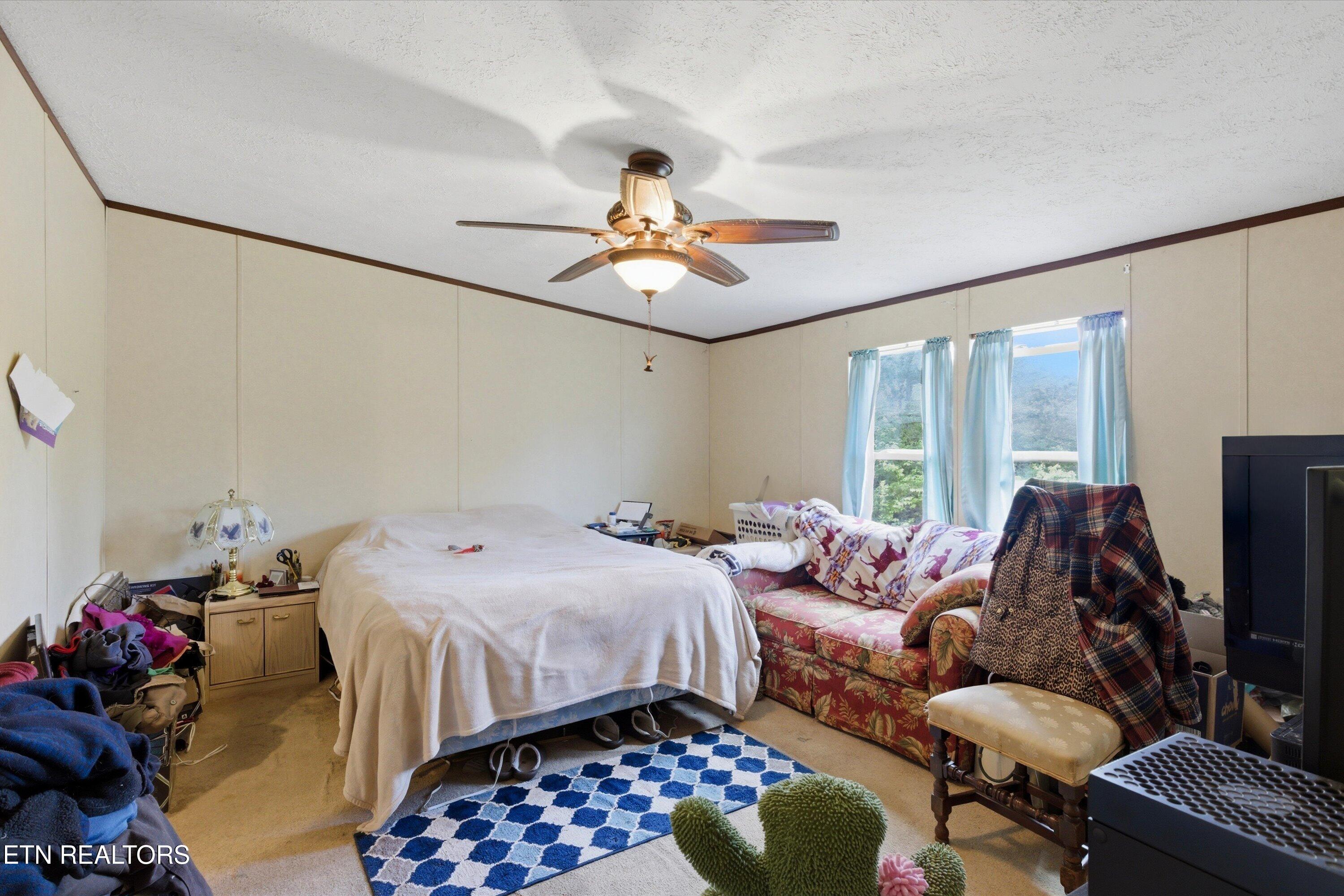 2124 Rainwater Road Dandridge TN 37725