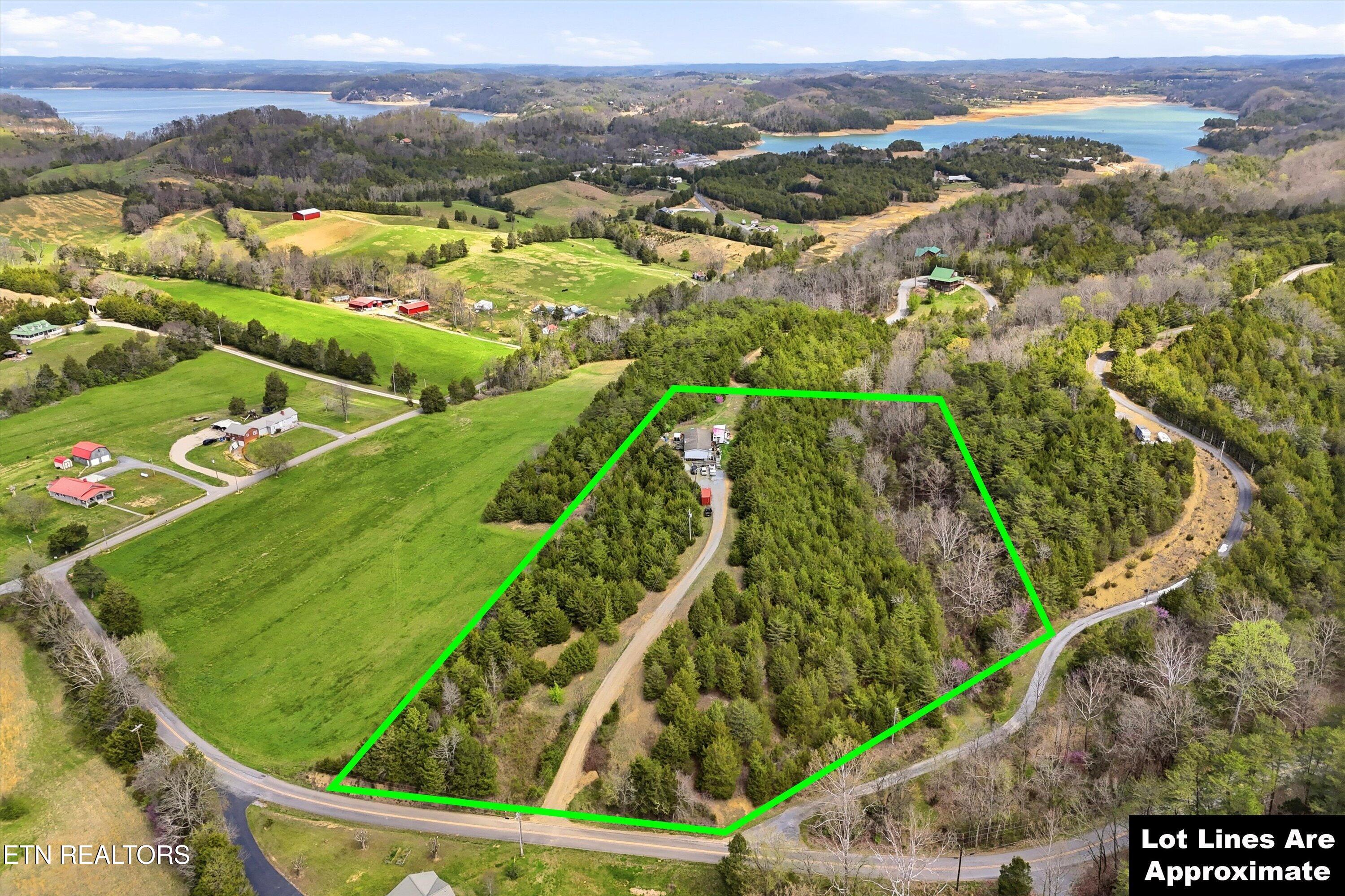 2124 Rainwater Road Dandridge TN 37725