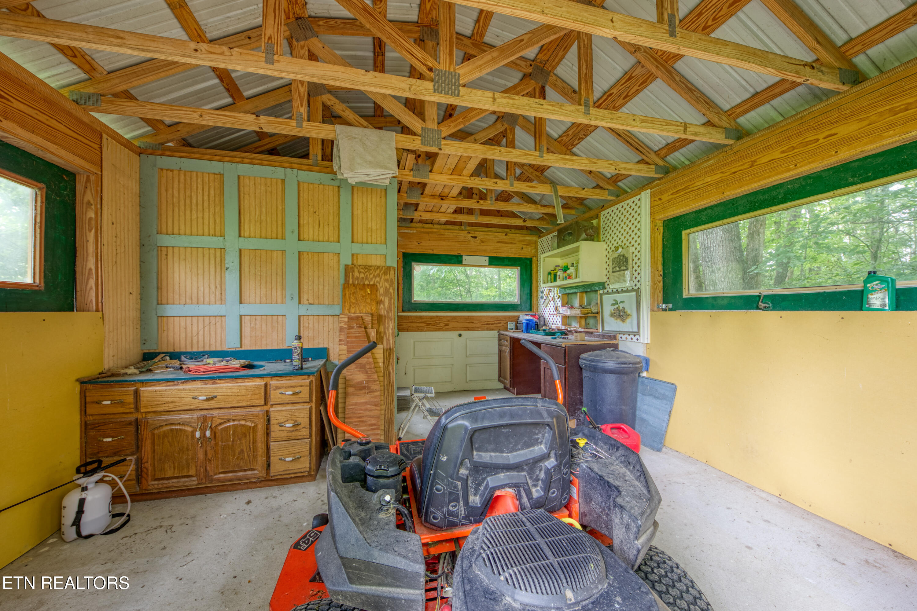 9161 Buffalo Road Oneida TN 37841