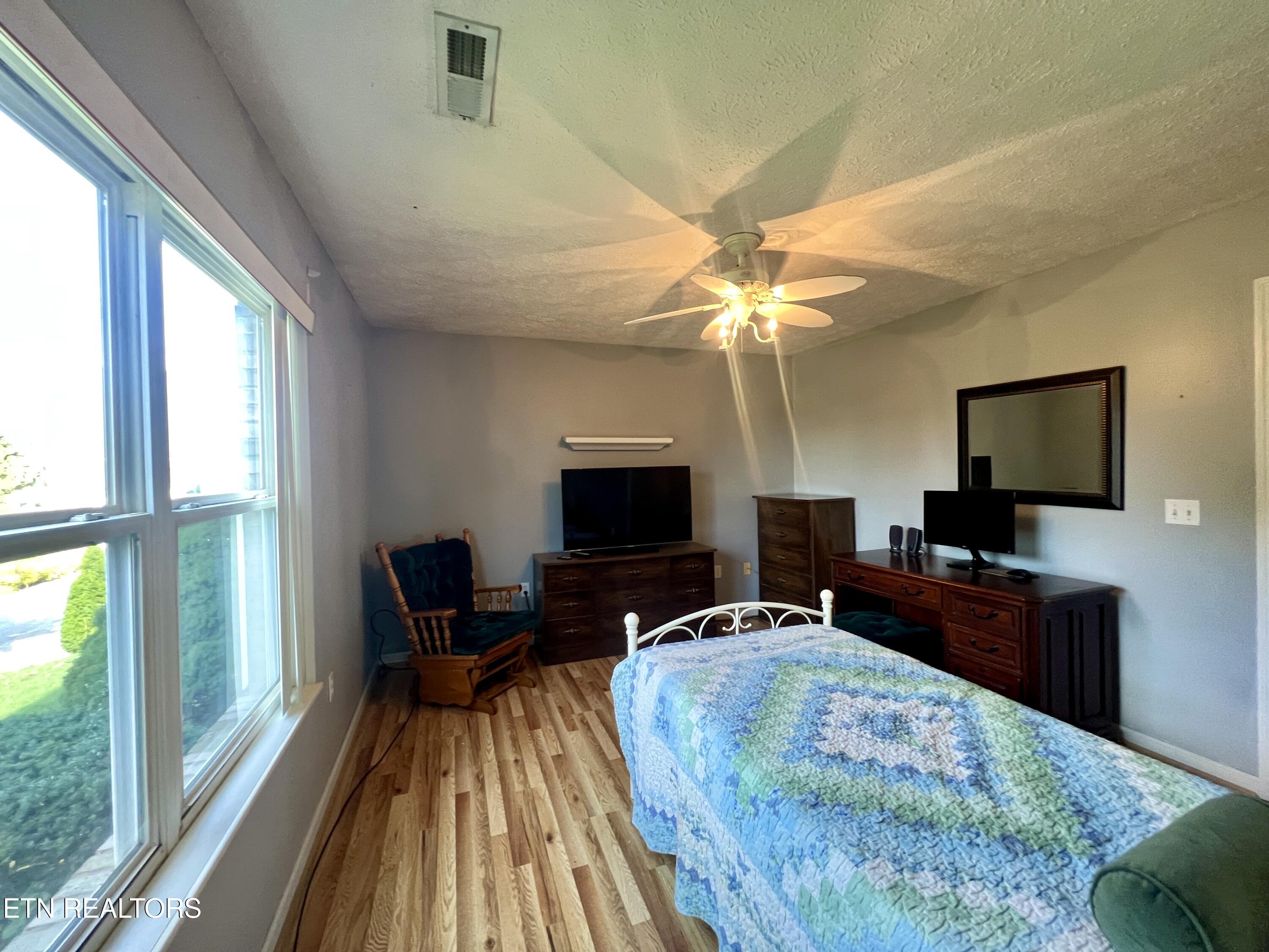 2526 Goingback Circle Sevierville TN 37876