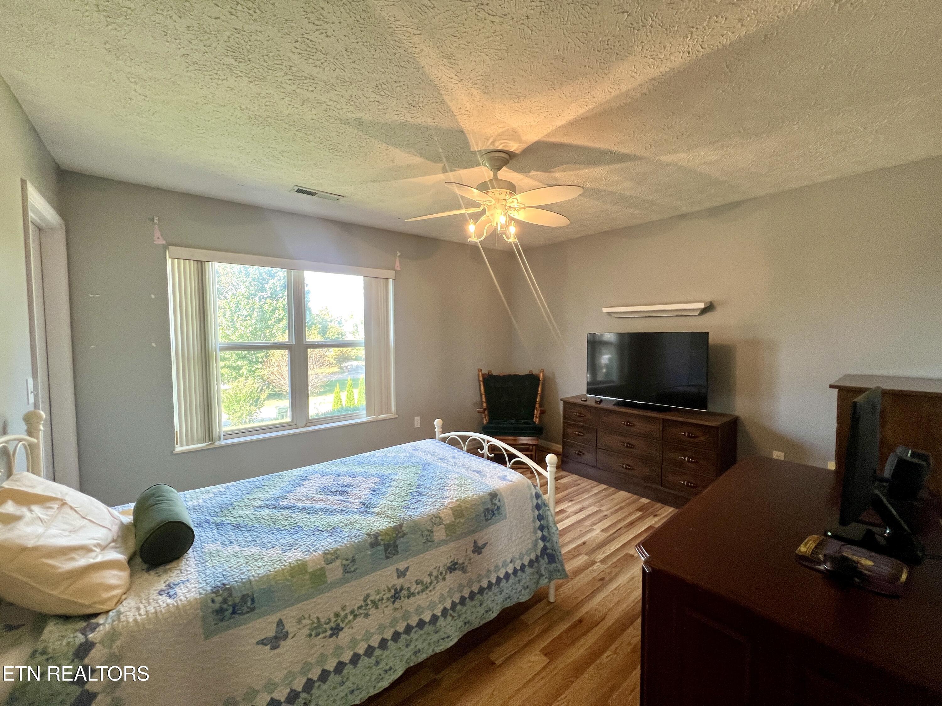 2526 Goingback Circle Sevierville TN 37876