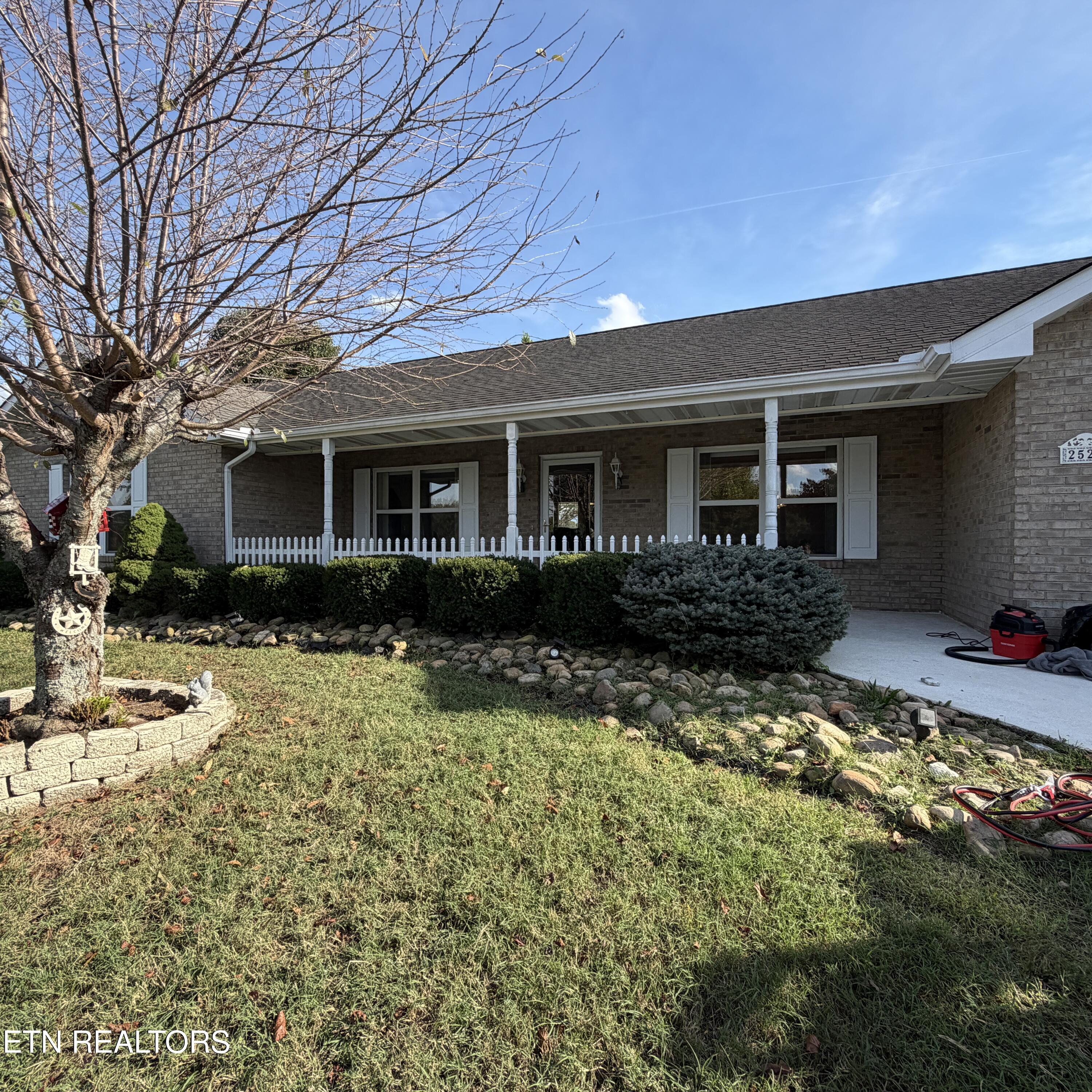 2526 Goingback Circle Sevierville TN 37876