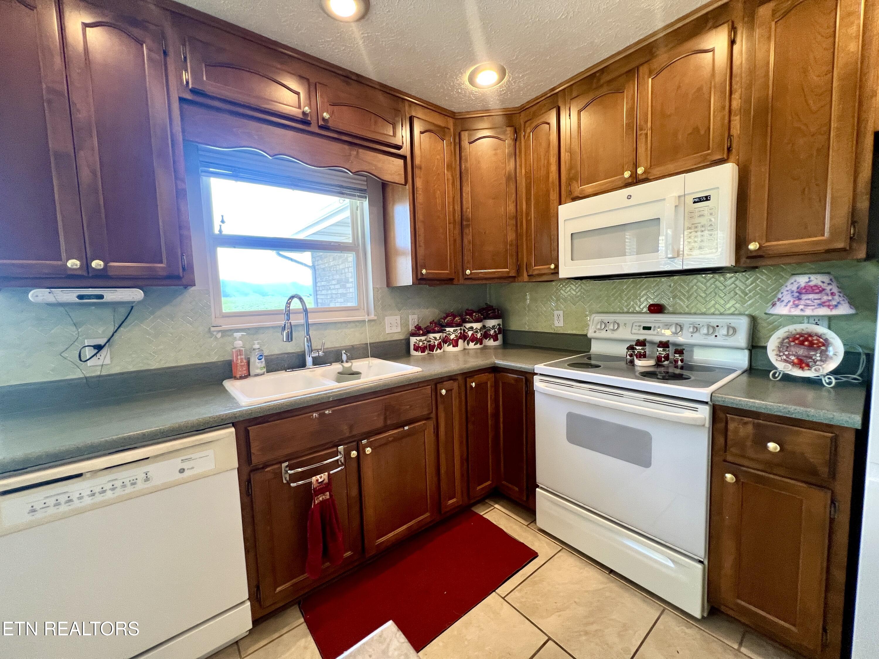 2526 Goingback Circle Sevierville TN 37876