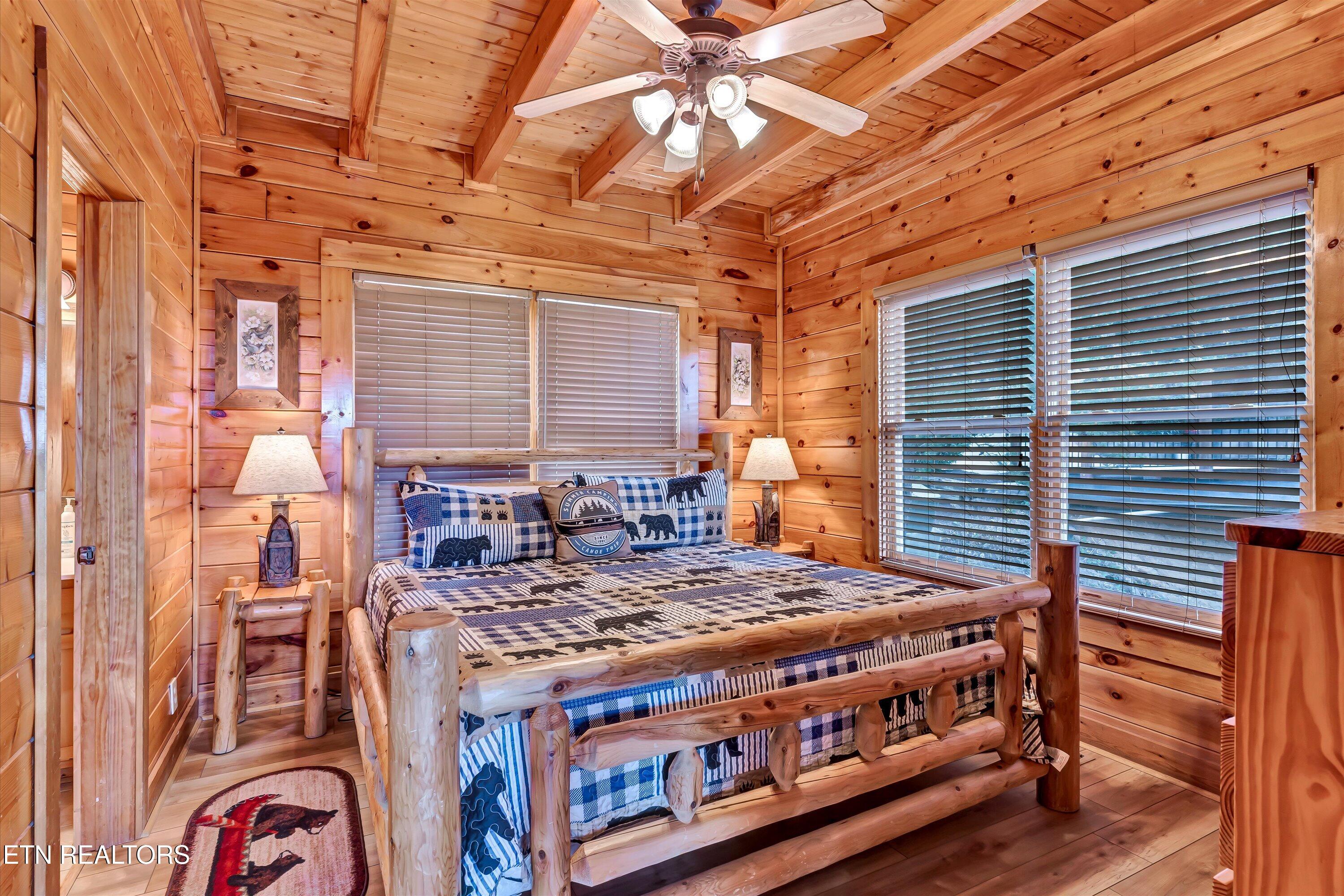 906 Black Bear Cub Way Sevierville TN 37862