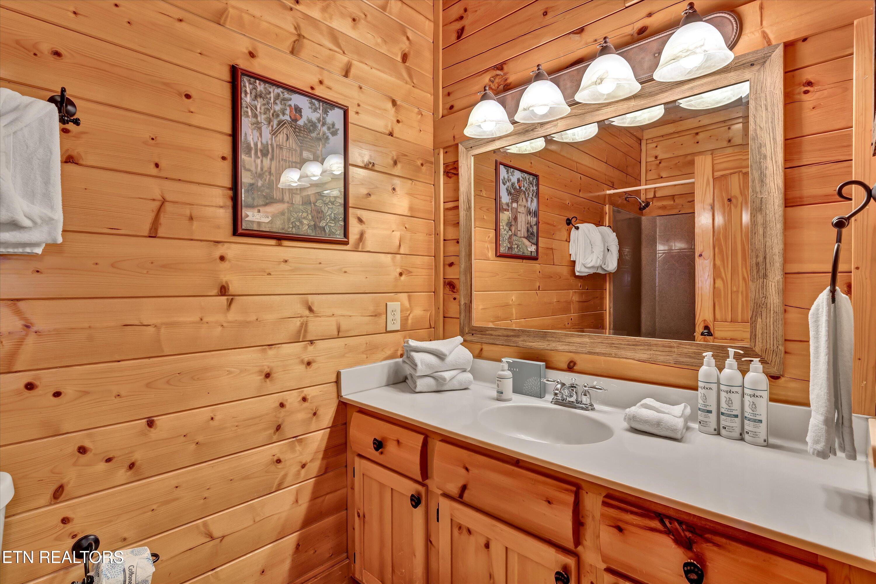 906 Black Bear Cub Way Sevierville TN 37862