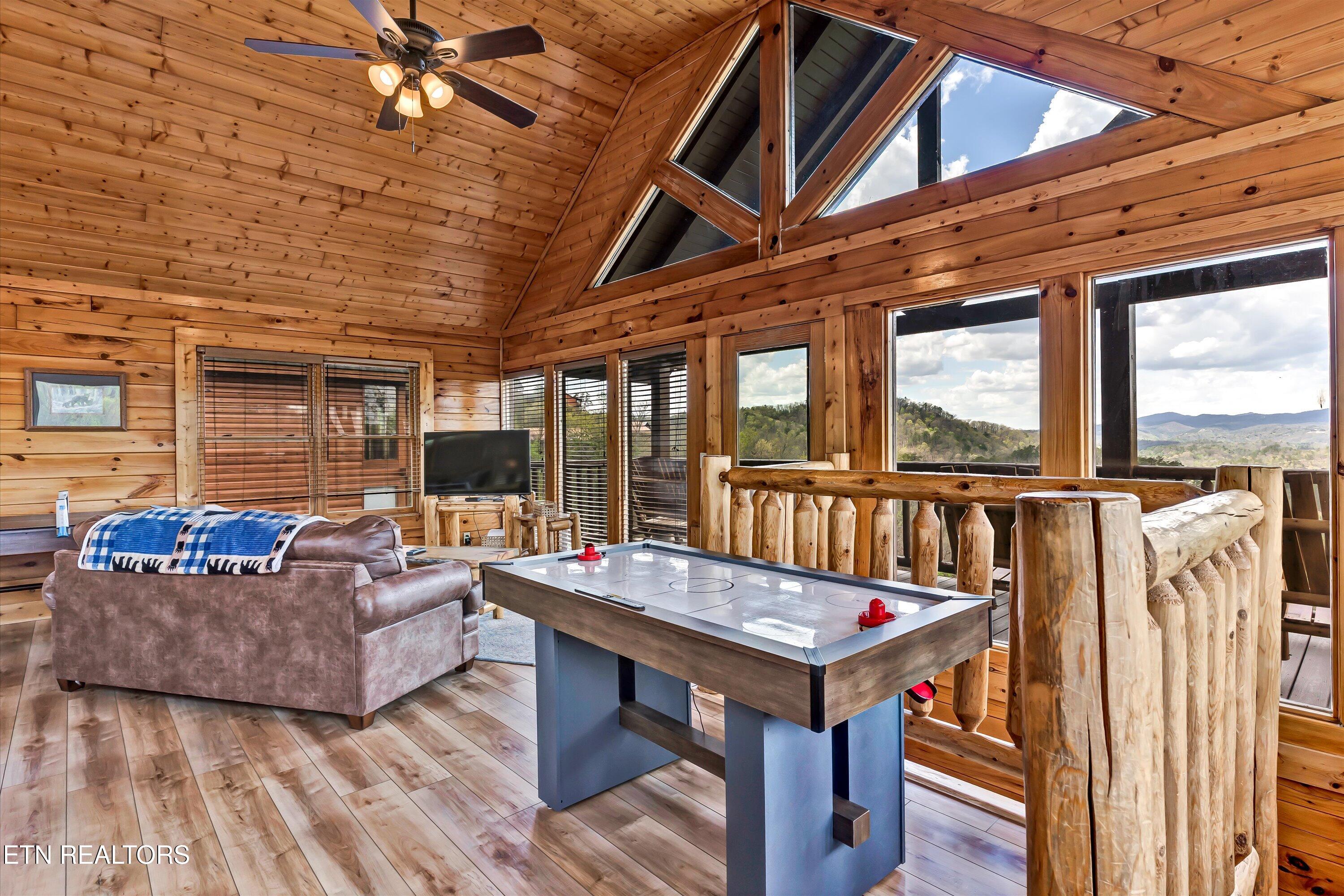 906 Black Bear Cub Way Sevierville TN 37862