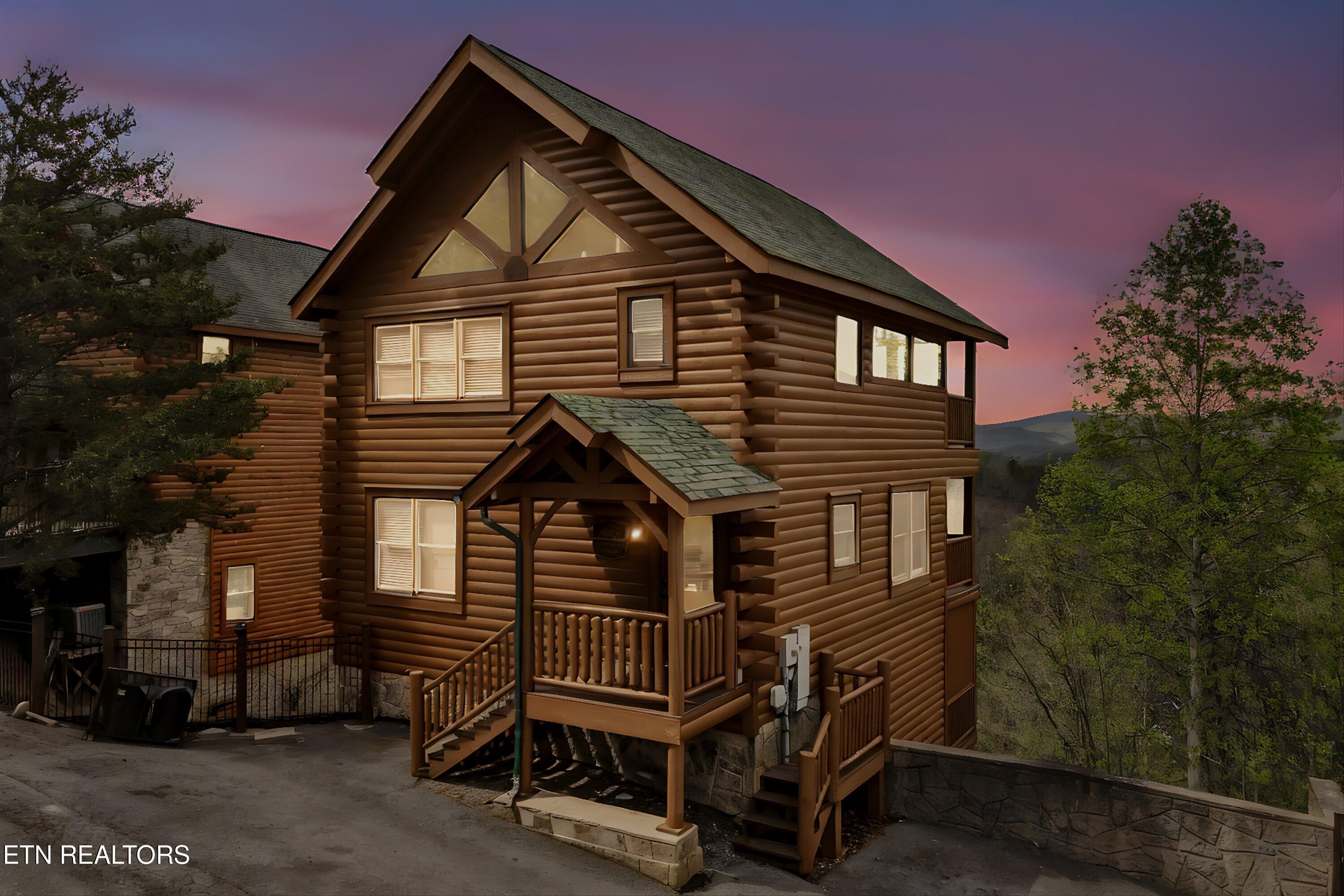 906 Black Bear Cub Way Sevierville TN 37862