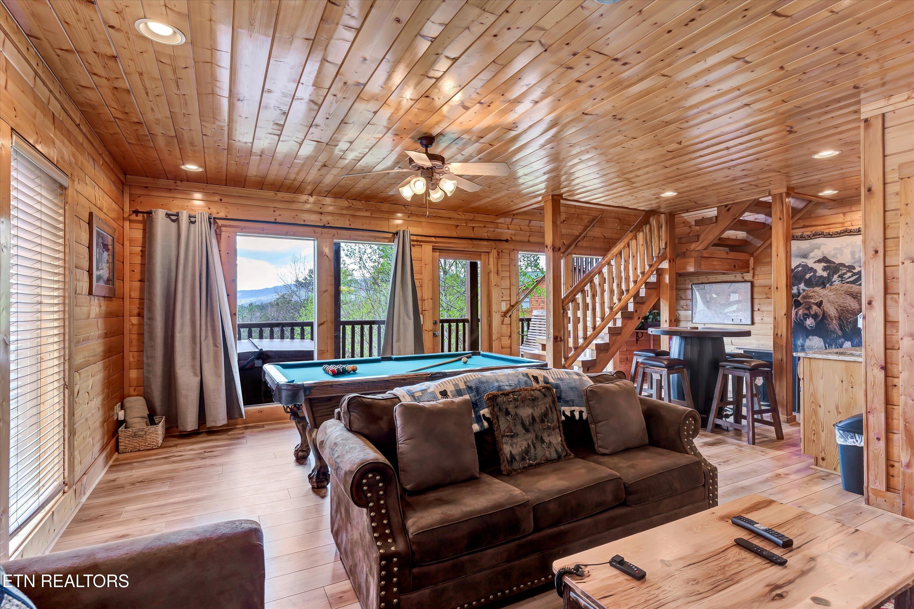 906 Black Bear Cub Way Sevierville TN 37862