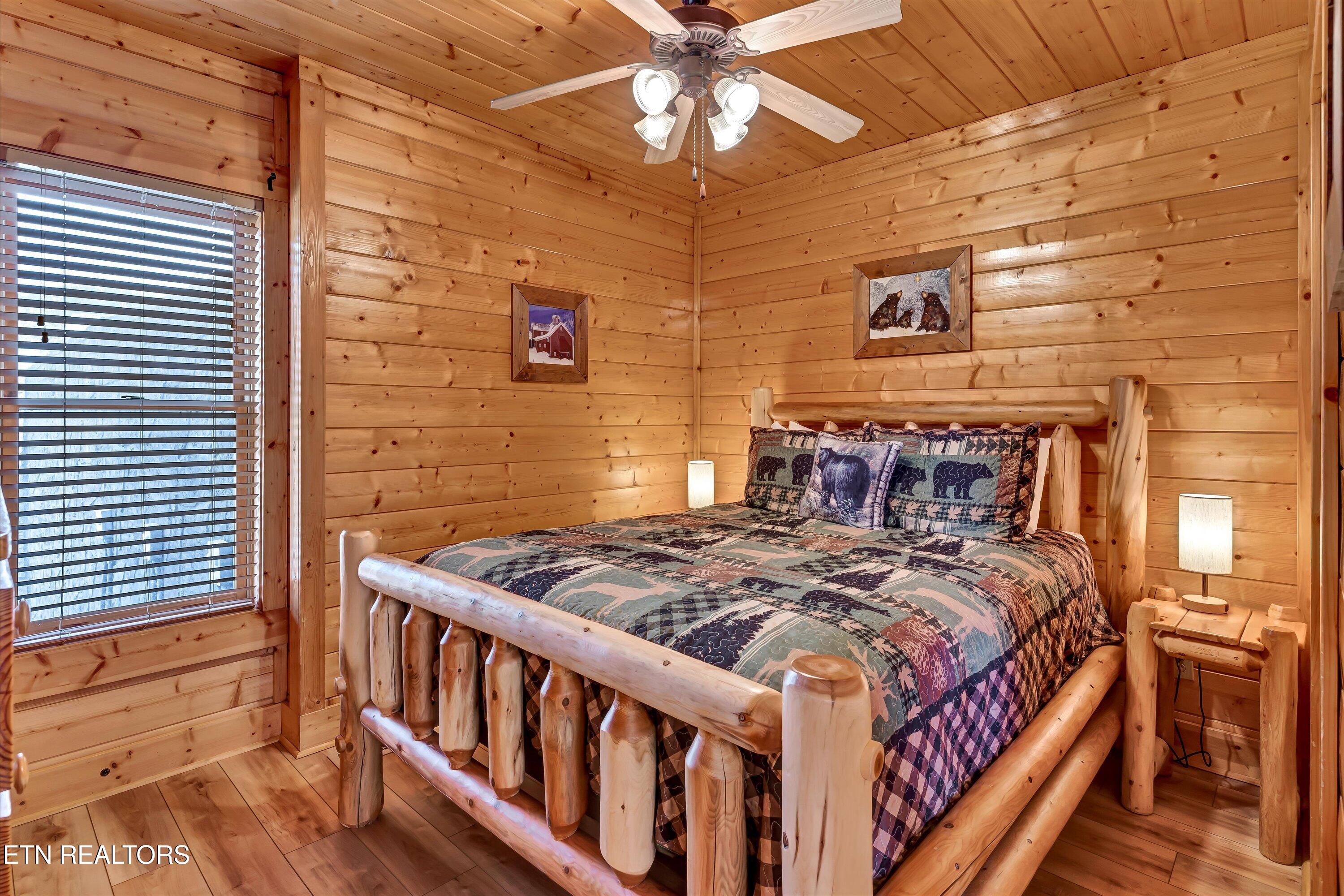 906 Black Bear Cub Way Sevierville TN 37862