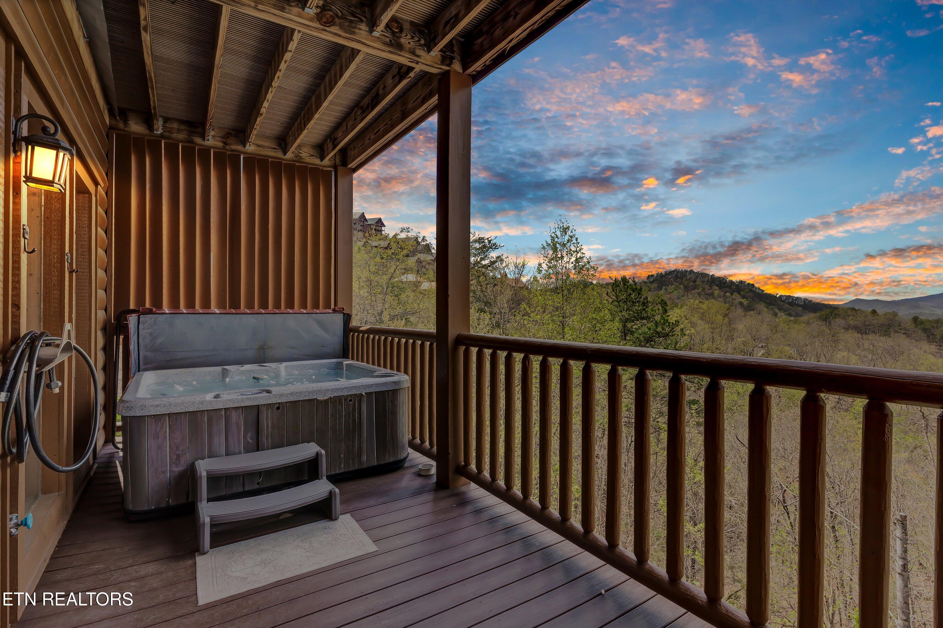 906 Black Bear Cub Way Sevierville TN 37862