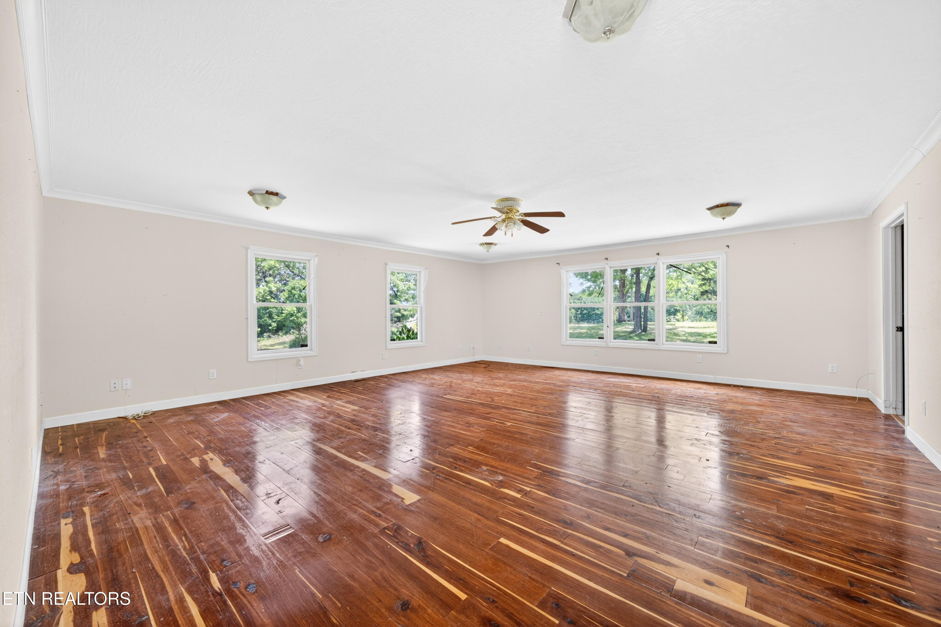 1161 Charlie Doss Road Jamestown TN 38556