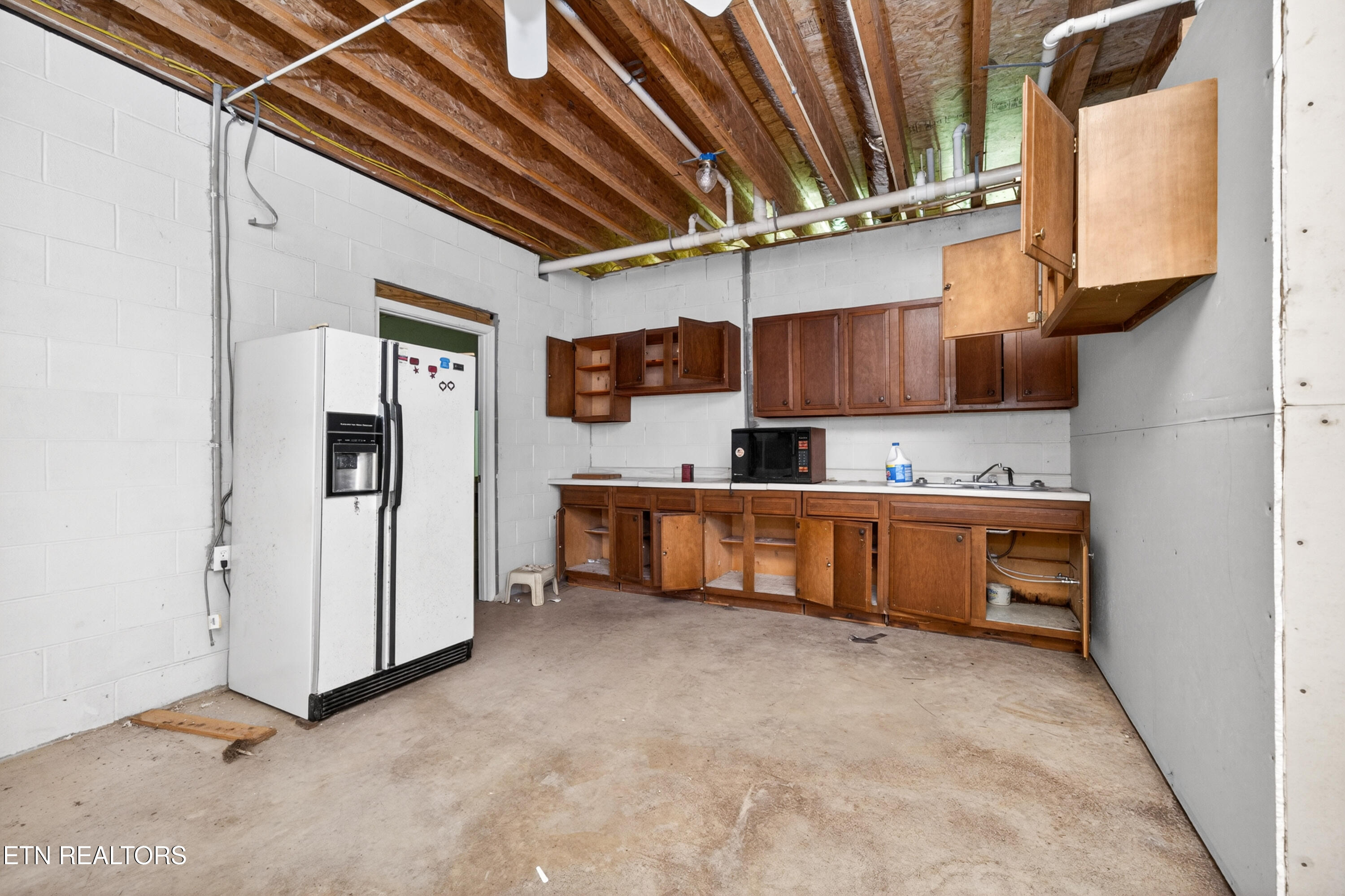 1161 Charlie Doss Road Jamestown TN 38556