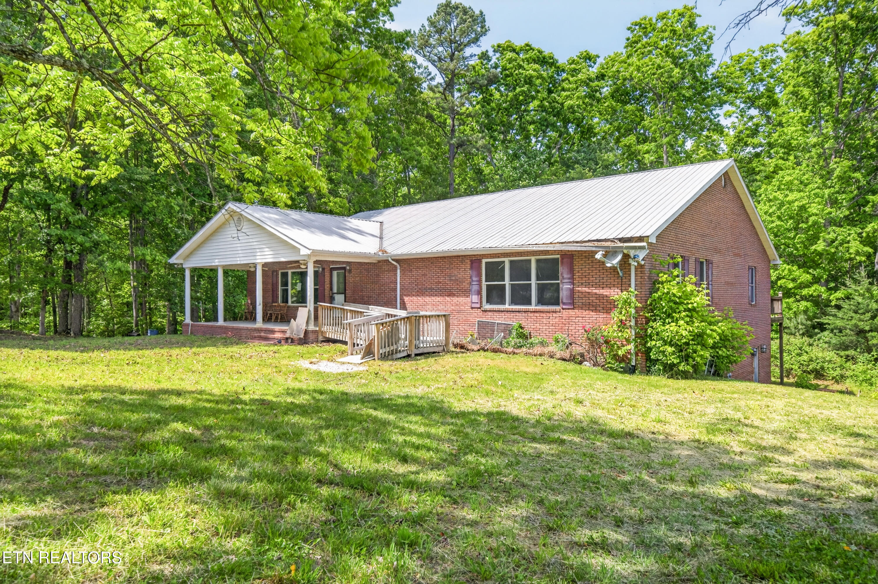 1161 Charlie Doss Road Jamestown TN 38556
