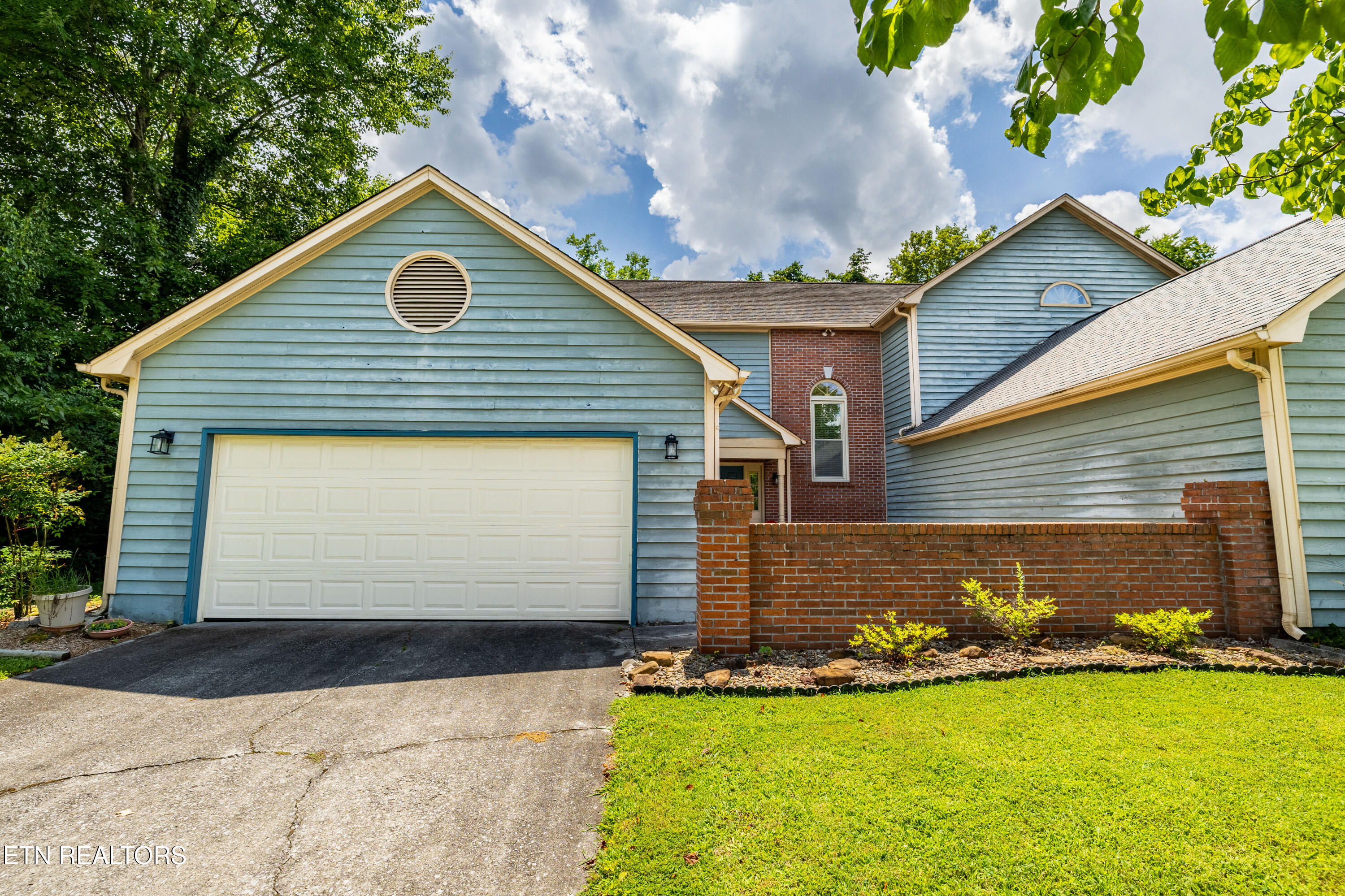 1425 Secretariat Boulevard Knoxville TN 37931