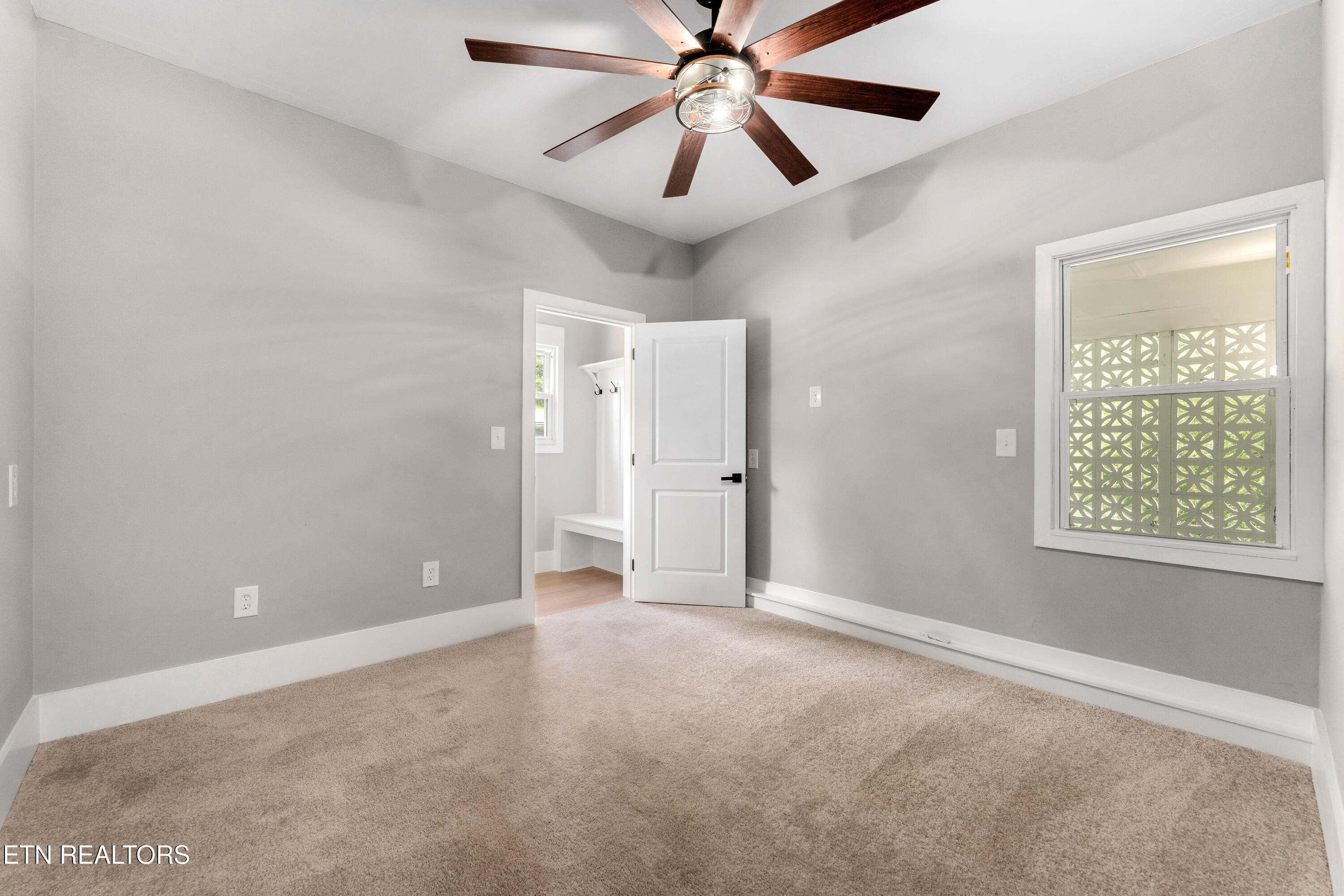 1703 Breda Drive Knoxville TN 37918