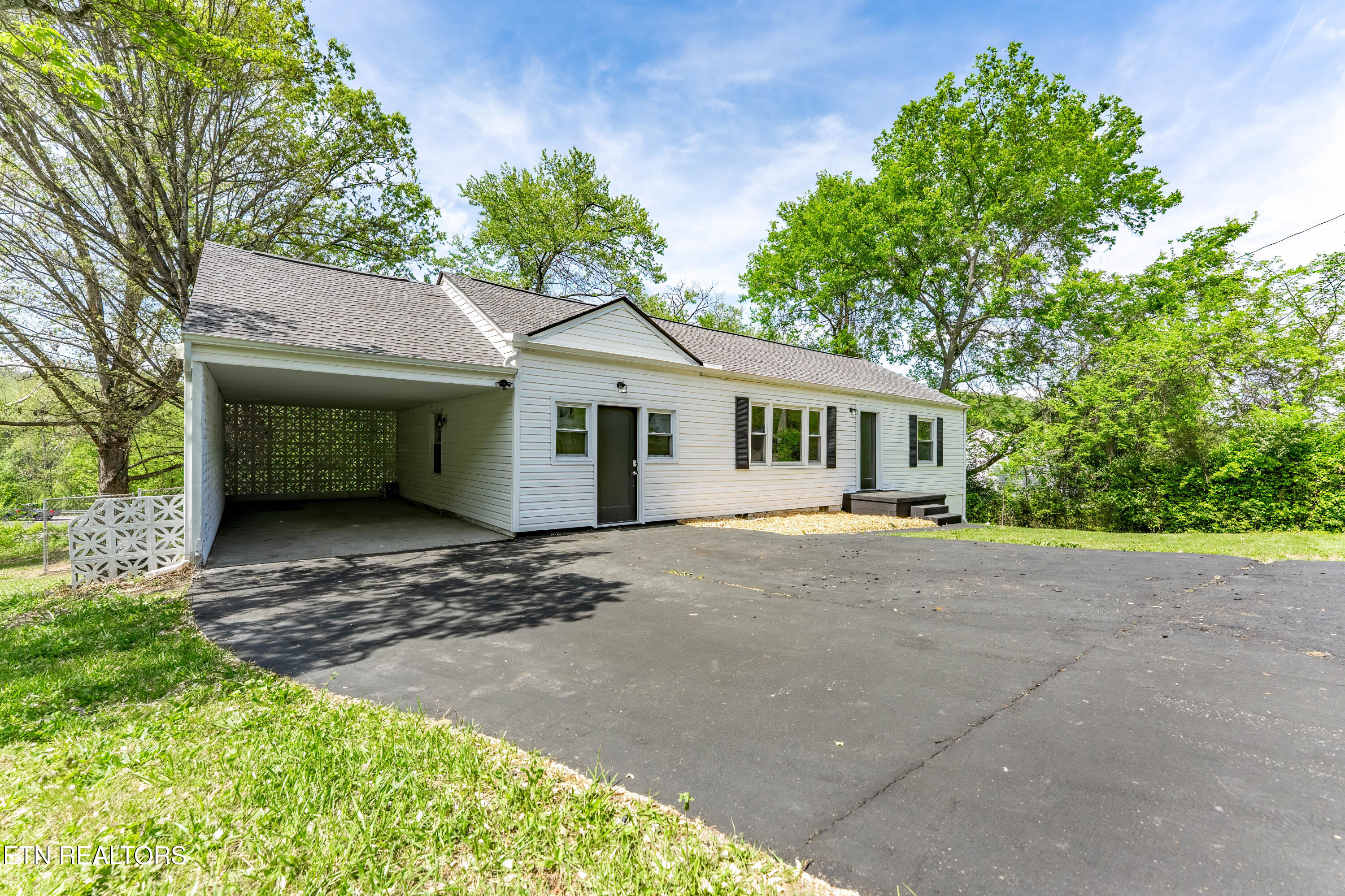1703 Breda Drive Knoxville TN 37918