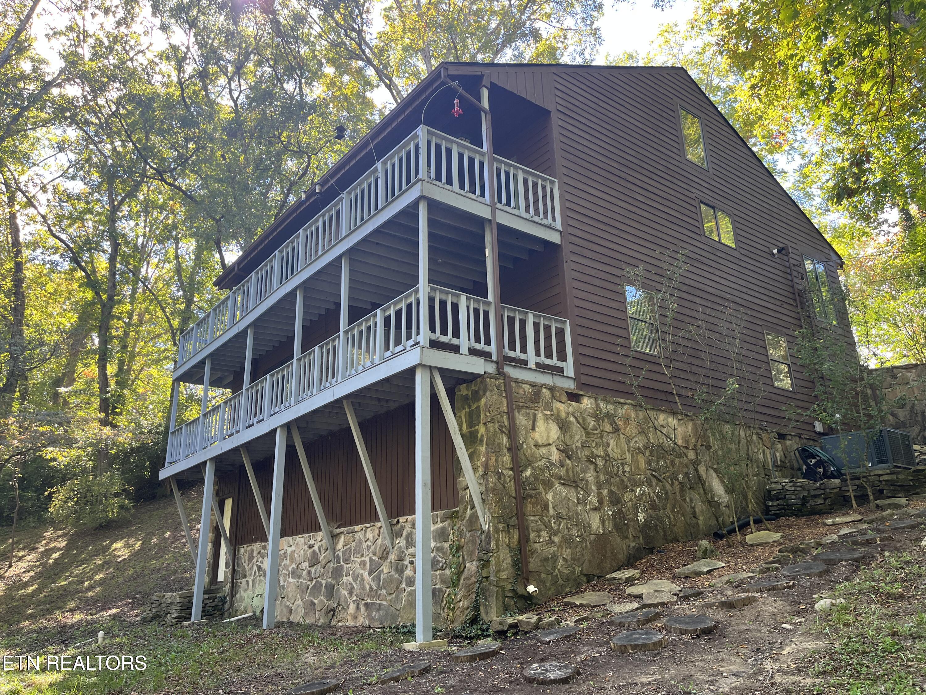 53 River Lane Crossville TN 38555