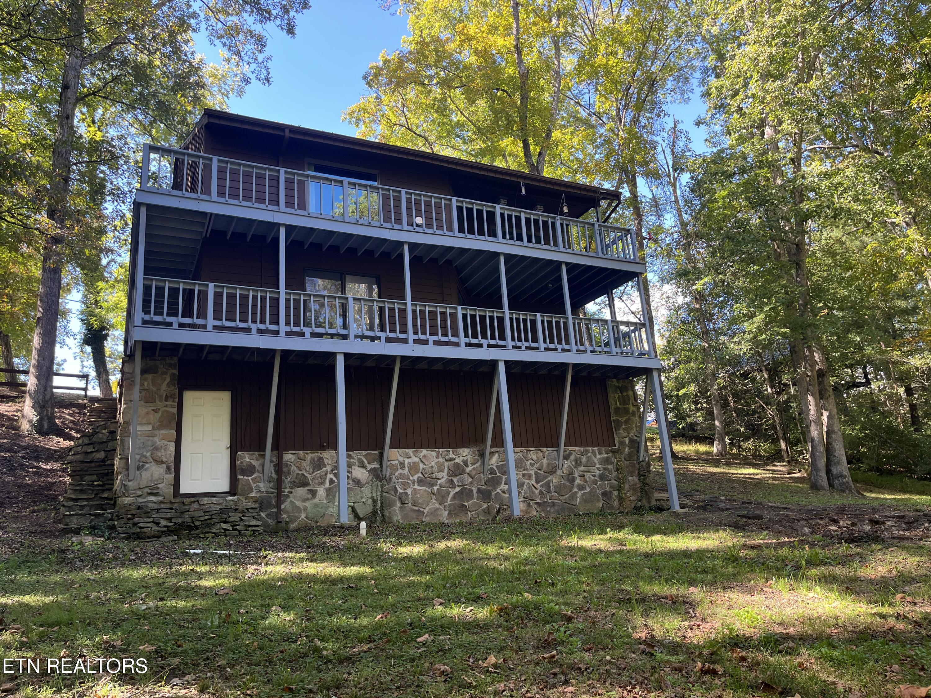 53 River Lane Crossville TN 38555