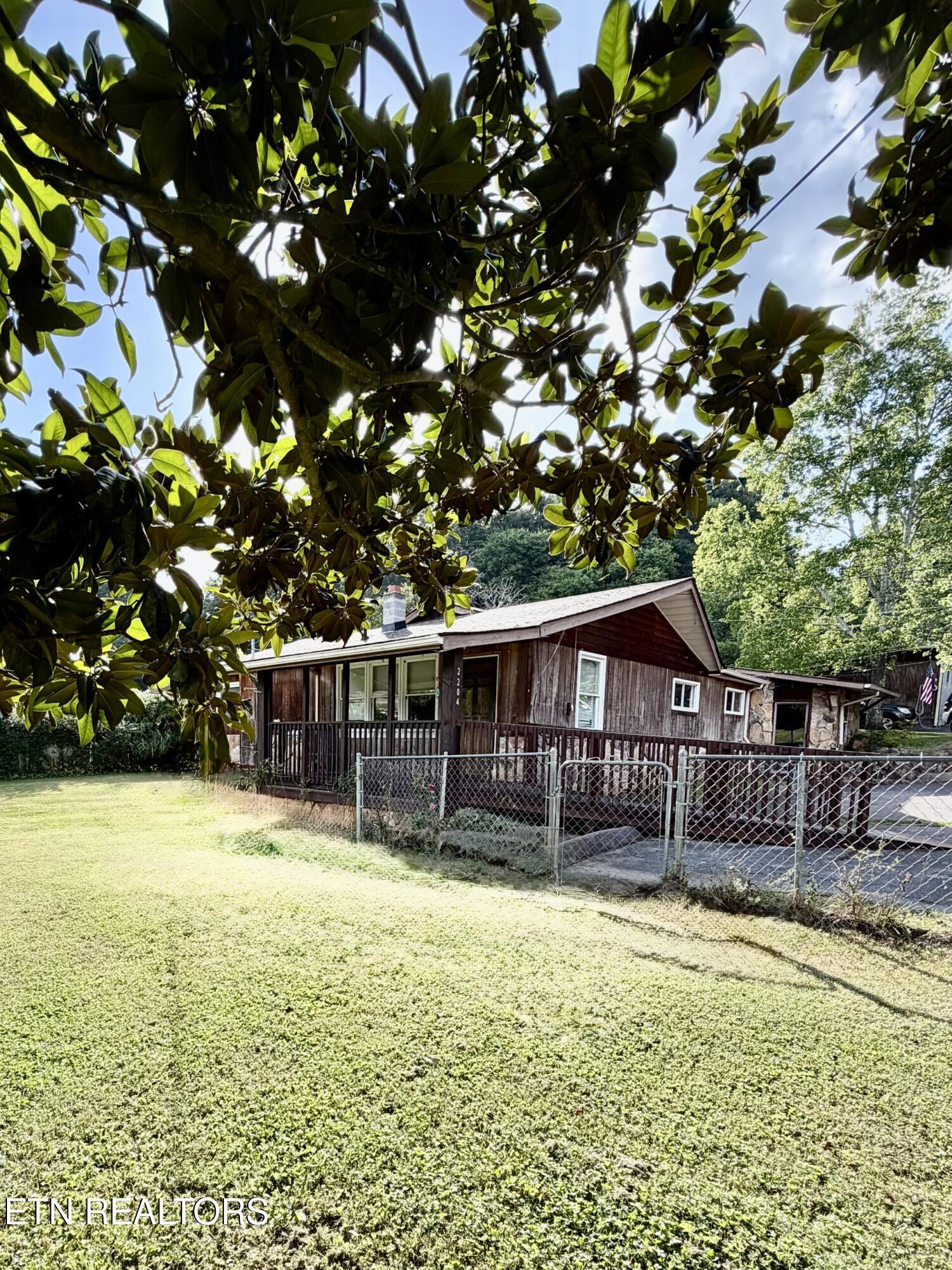 2204 Mentor Road Louisville TN 37777