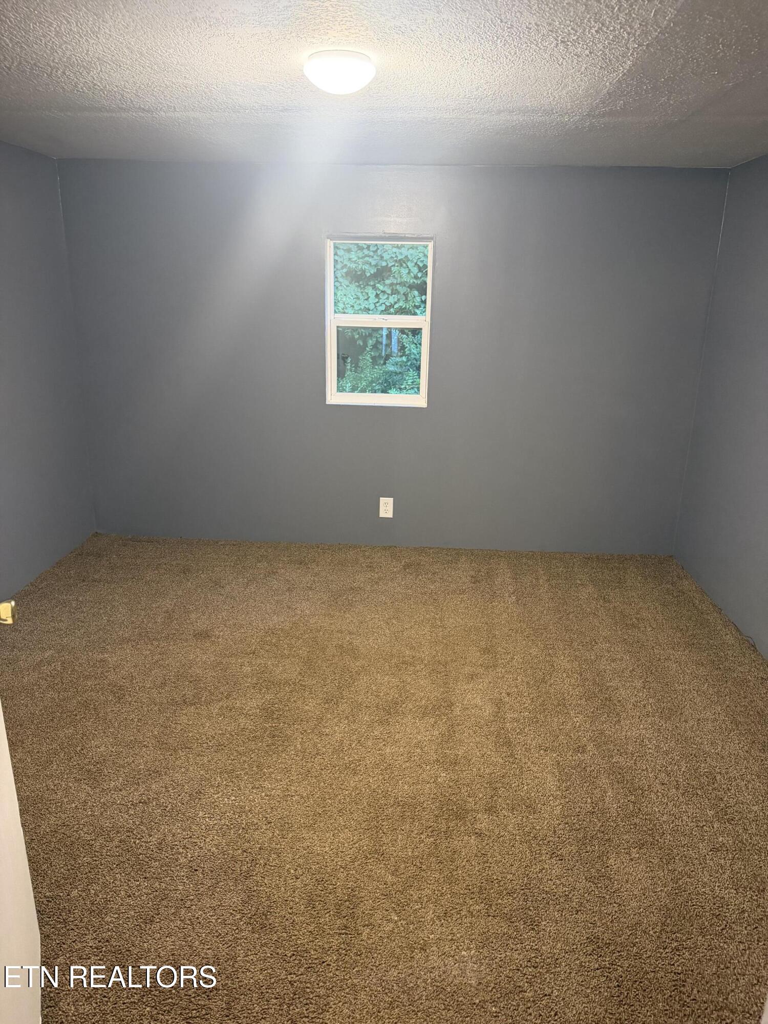 2839 W Old Topside Road Louisville TN 37777