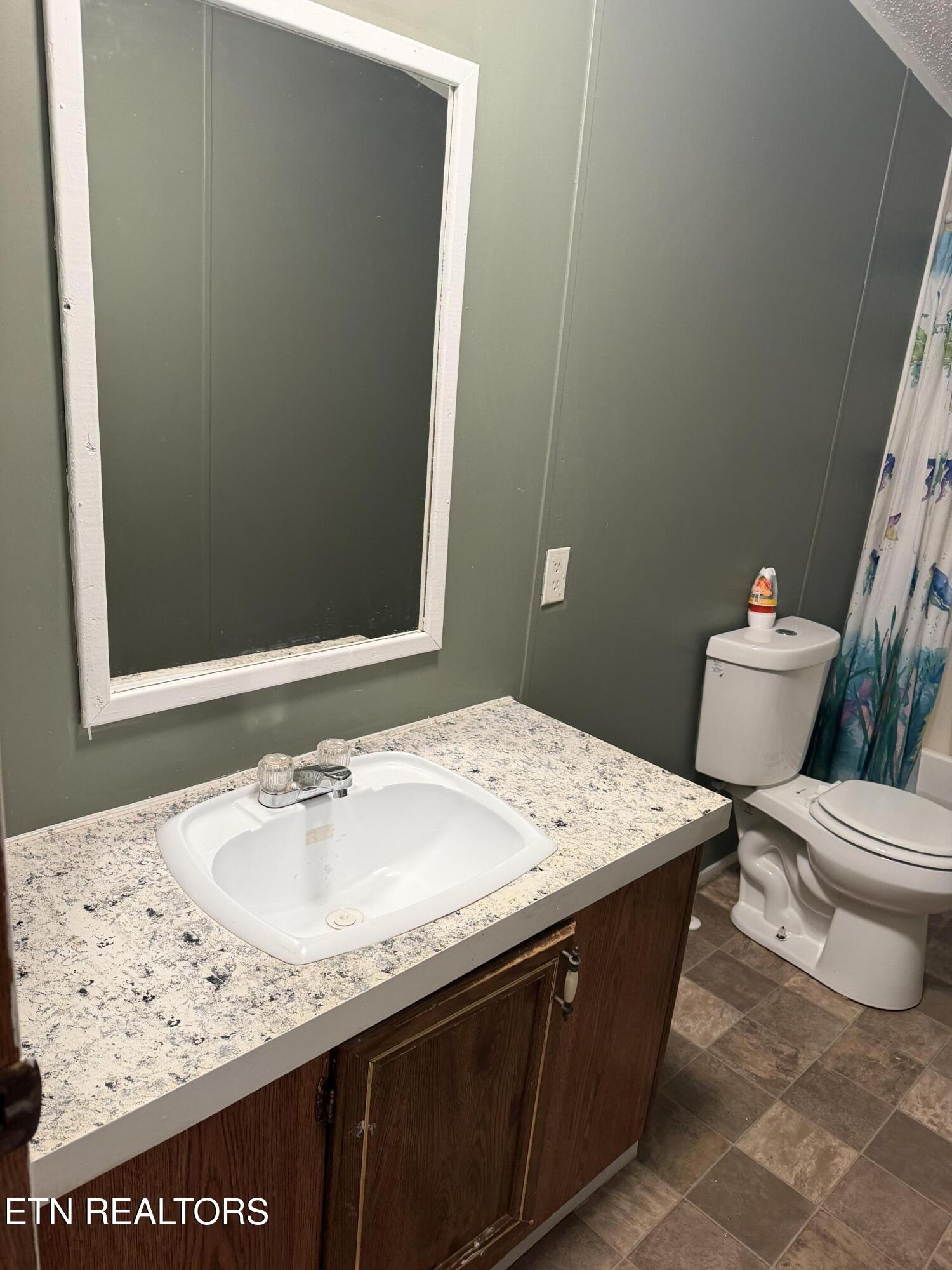 2839 W Old Topside Road Louisville TN 37777