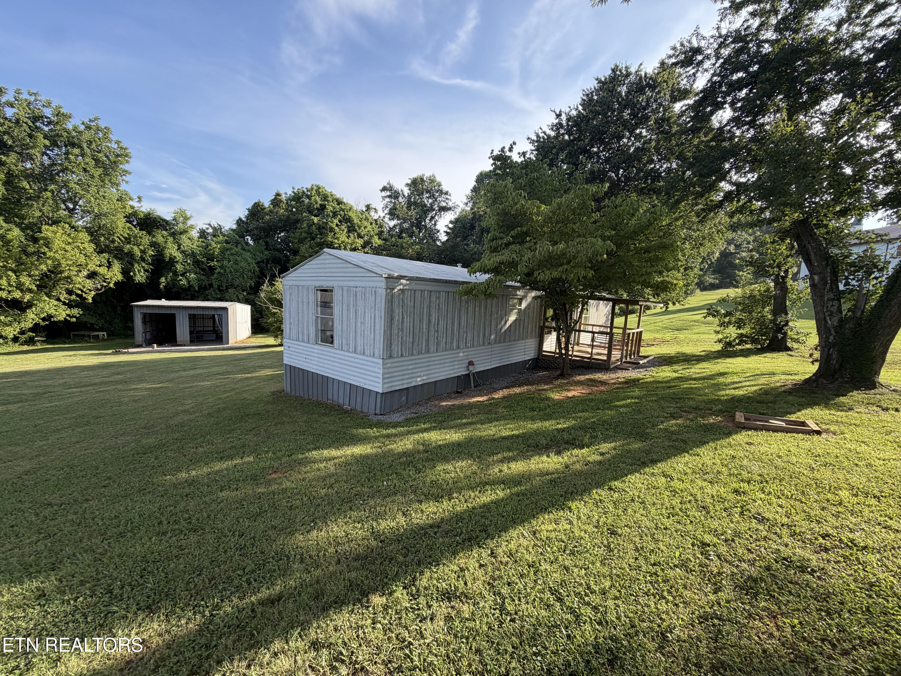 2839 W Old Topside Road Louisville TN 37777