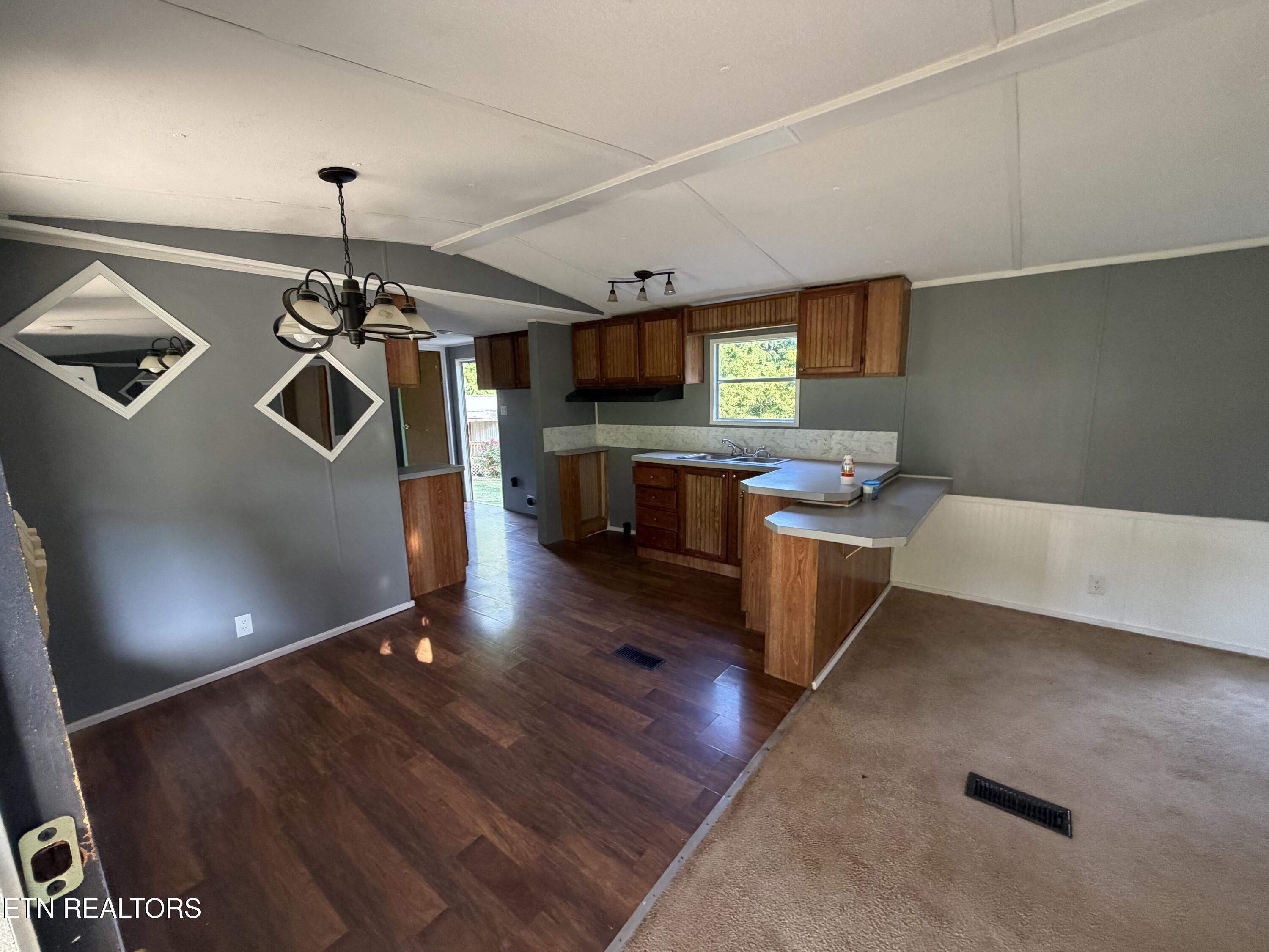 2839 W Old Topside Road Louisville TN 37777