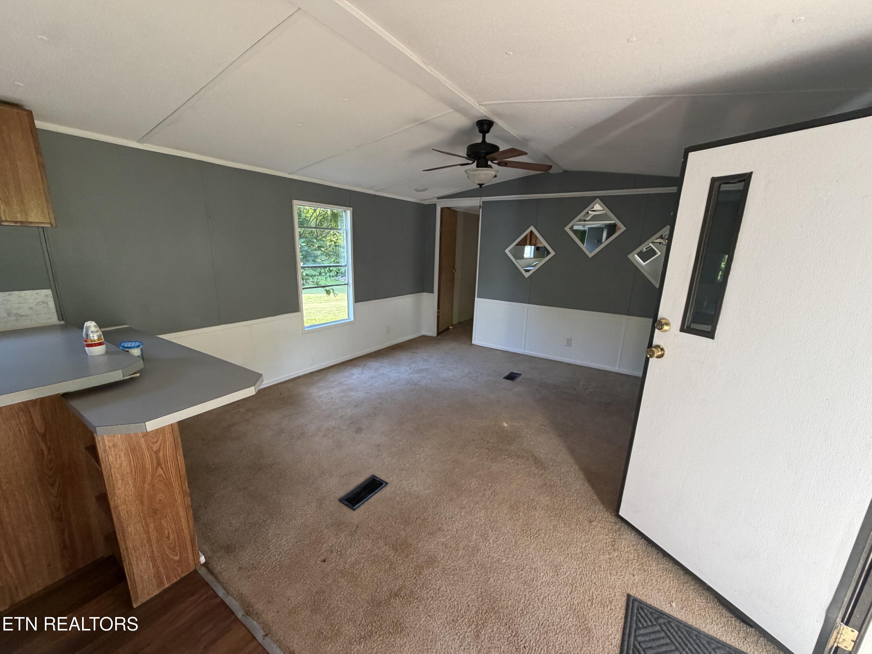 2839 W Old Topside Road Louisville TN 37777