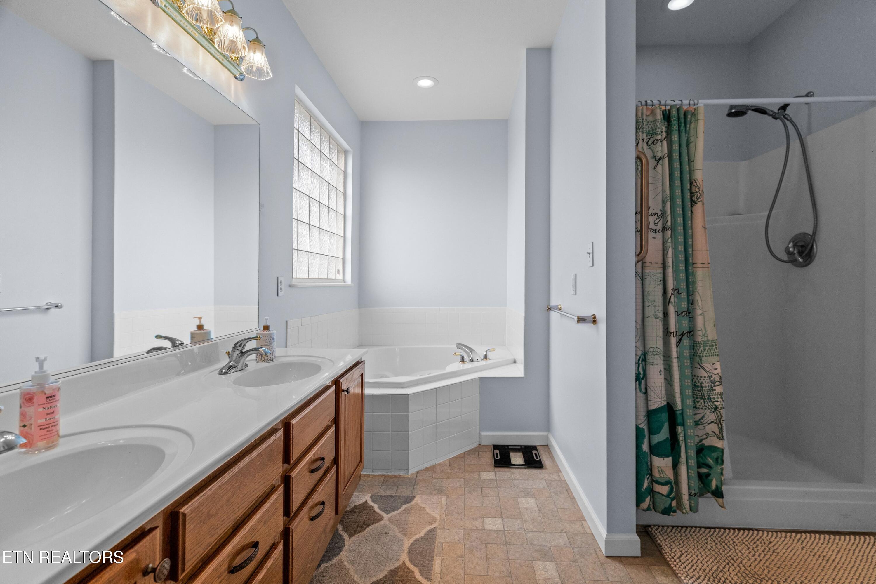 108 Skyline Drive Dandridge TN 37725