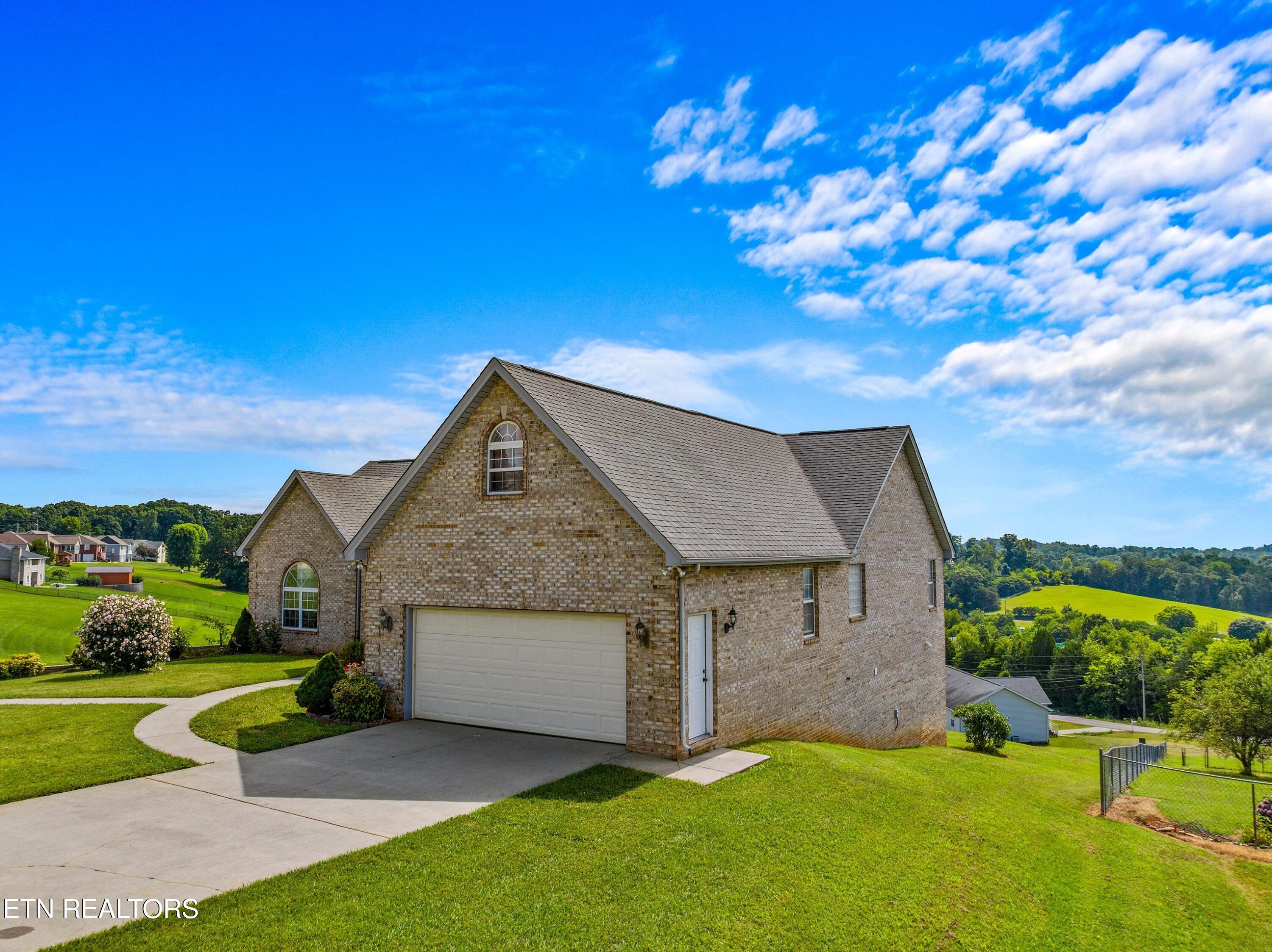 108 Skyline Drive Dandridge TN 37725