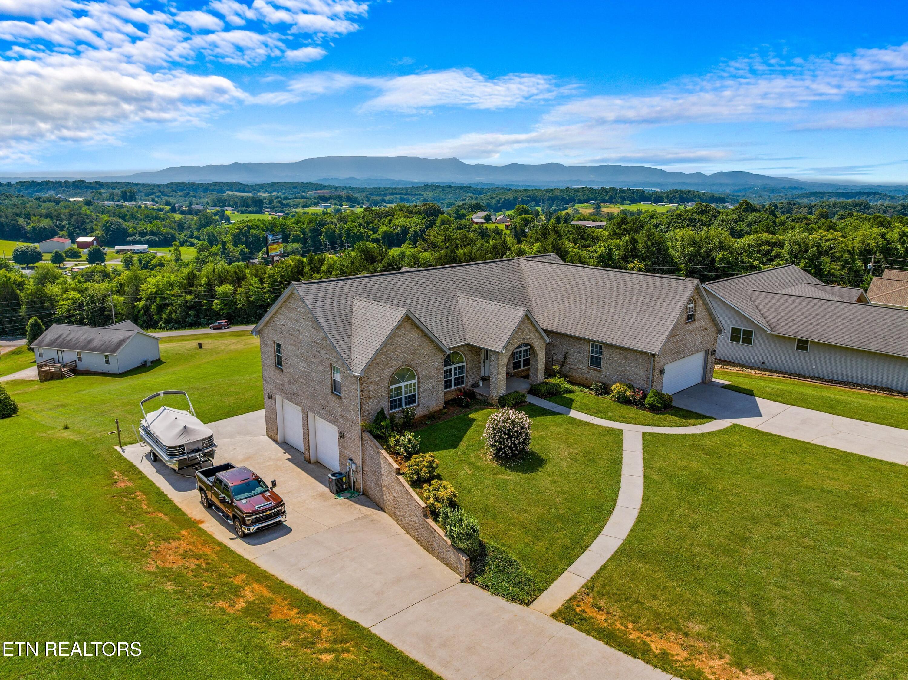 108 Skyline Drive Dandridge TN 37725