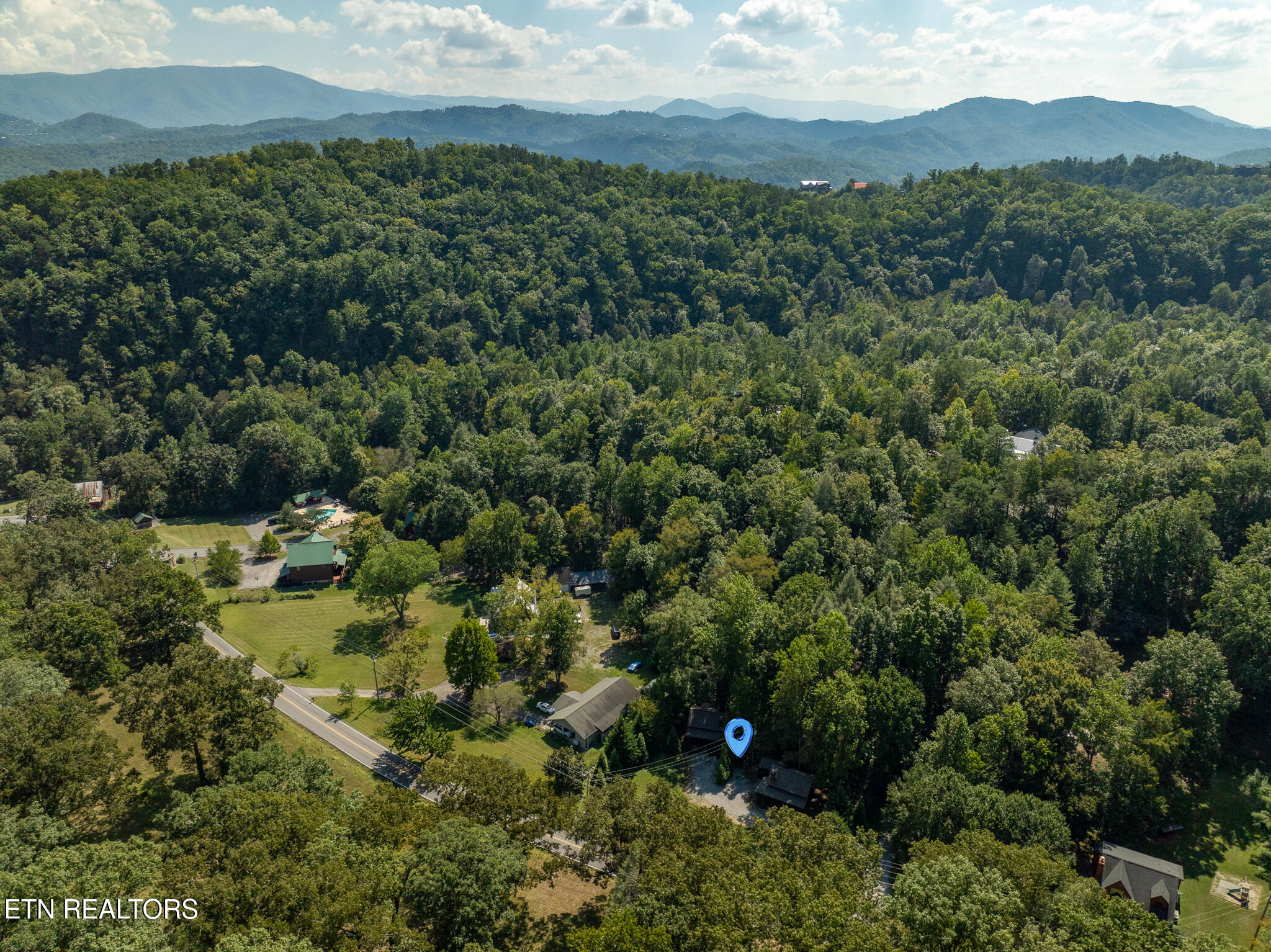 2107 Jeans Way Pigeon Forge TN 37876