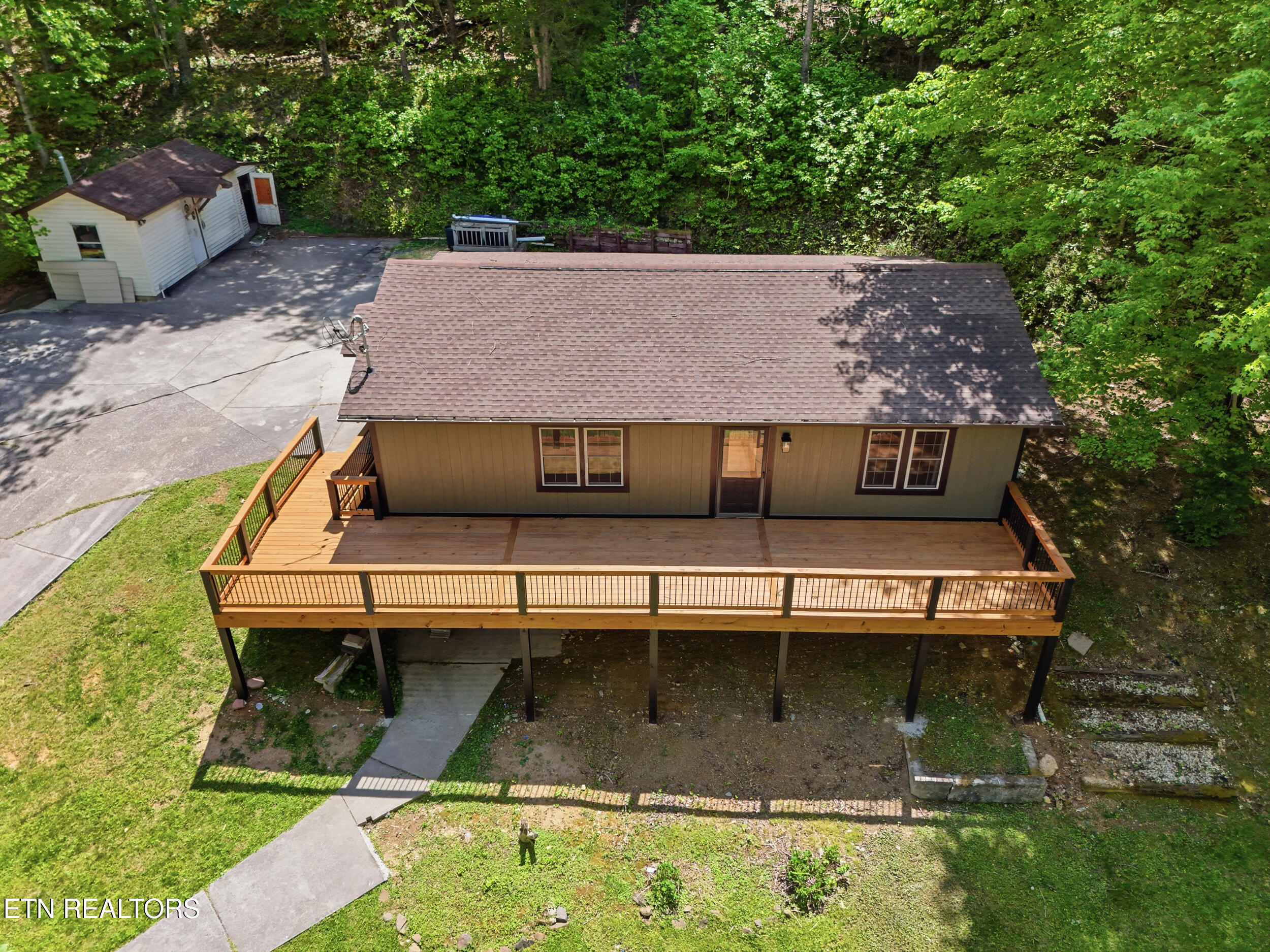 118 Clark Lane Harriman TN 37748