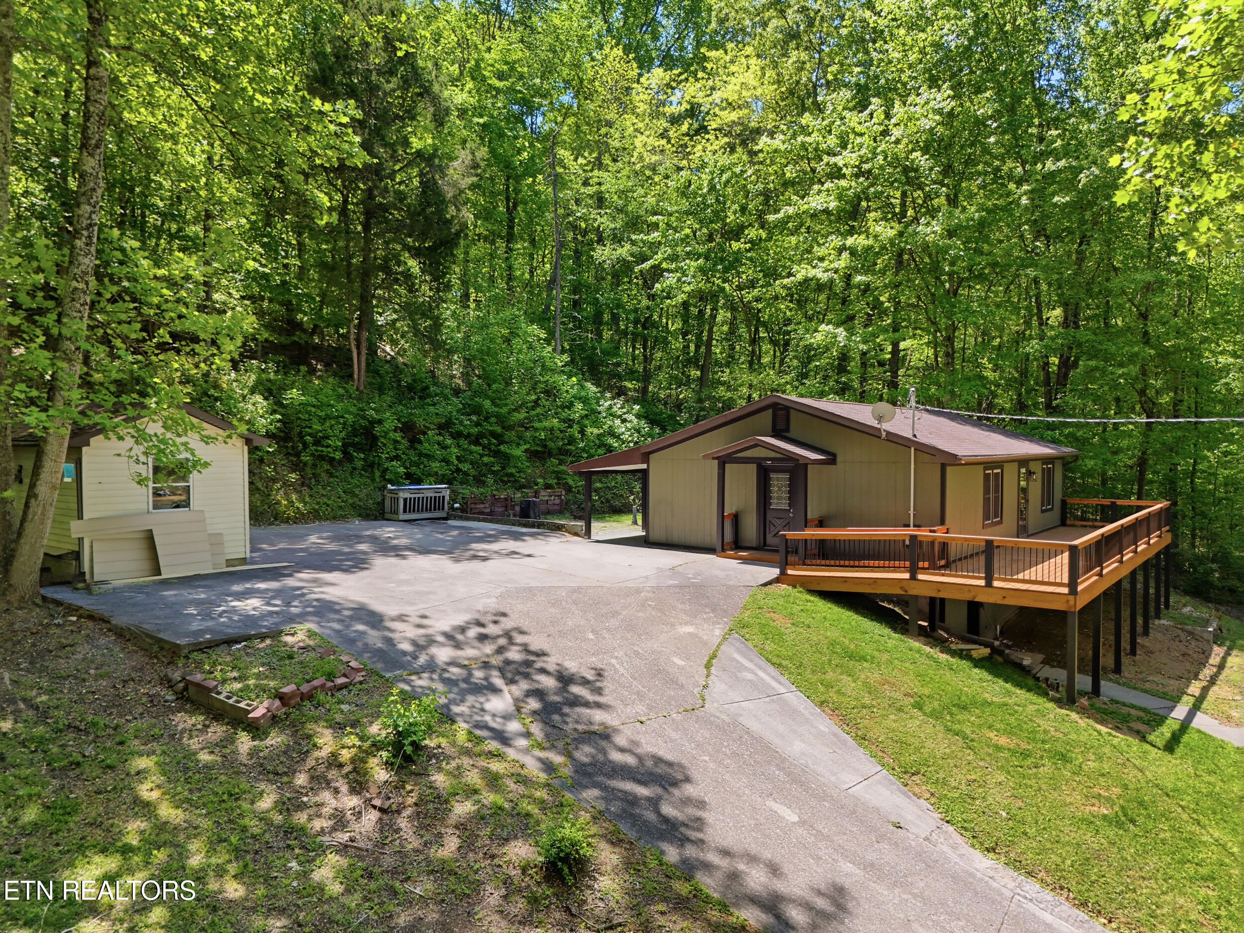 118 Clark Lane Harriman TN 37748